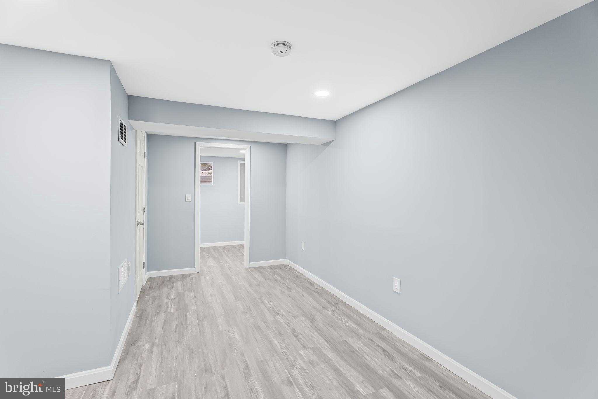 4302 Henderson Rd photo 26