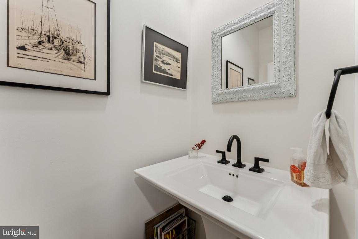 3559 Hamlet Pl # 305 photo 11