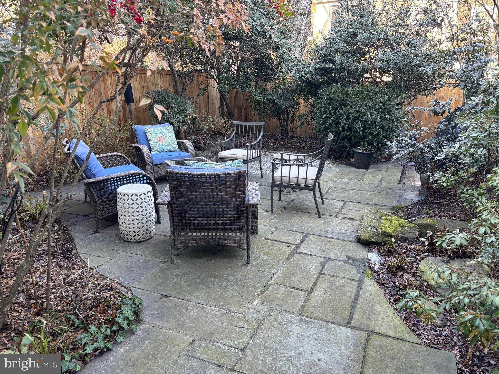 3559 Hamlet Pl # 305 photo 20