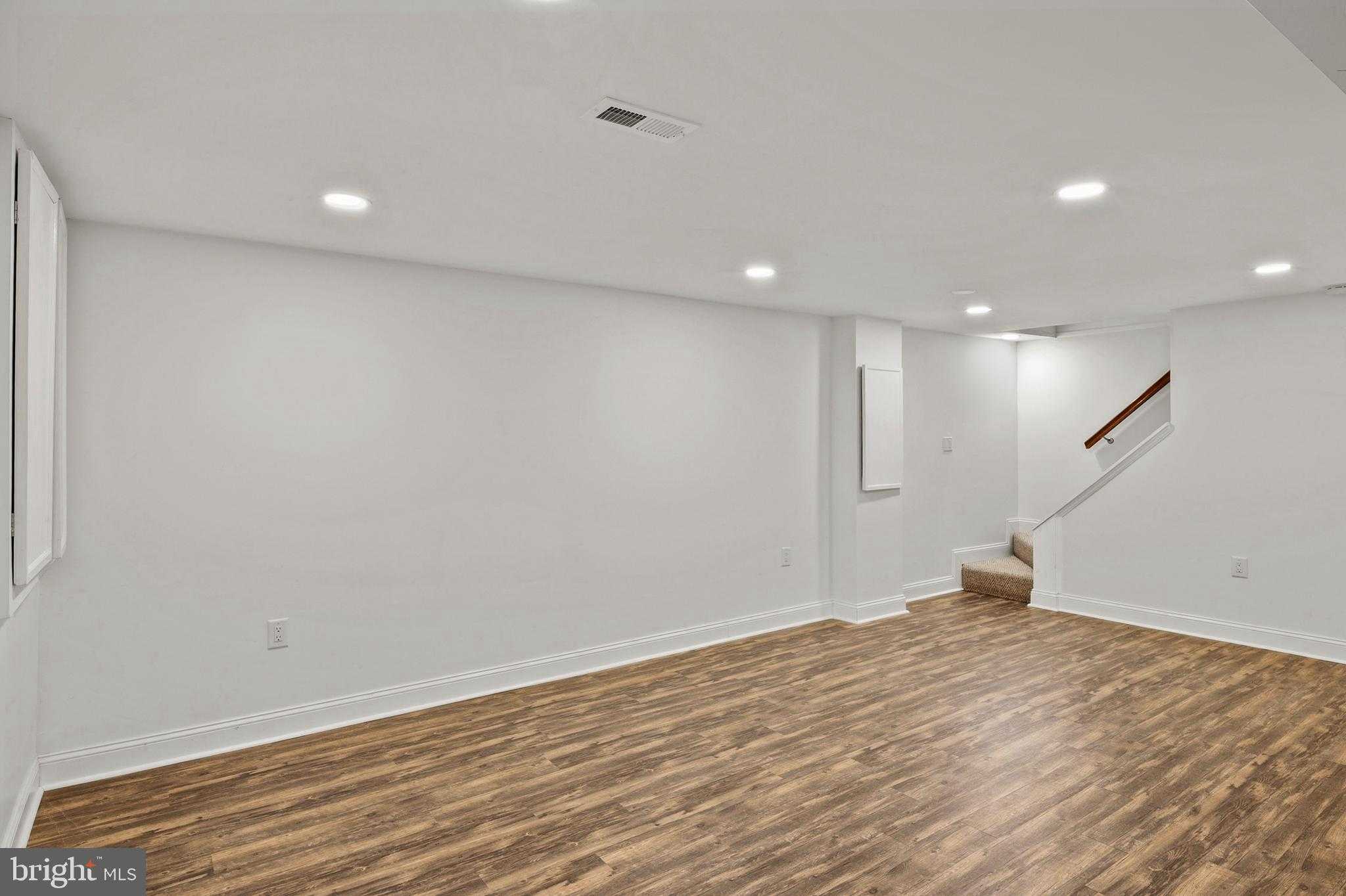 8416 Braddock Way photo 33