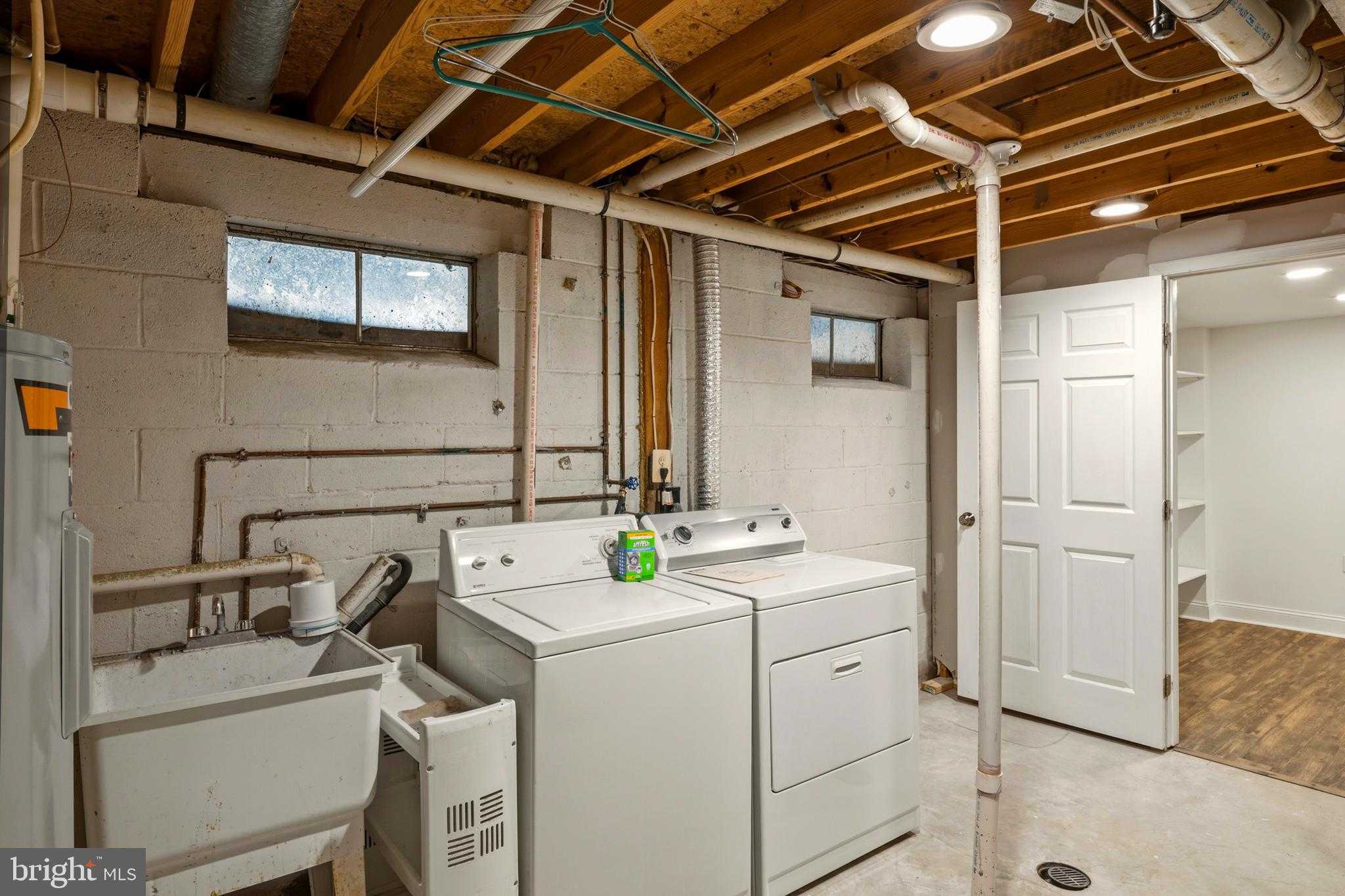 8416 Braddock Way photo 34