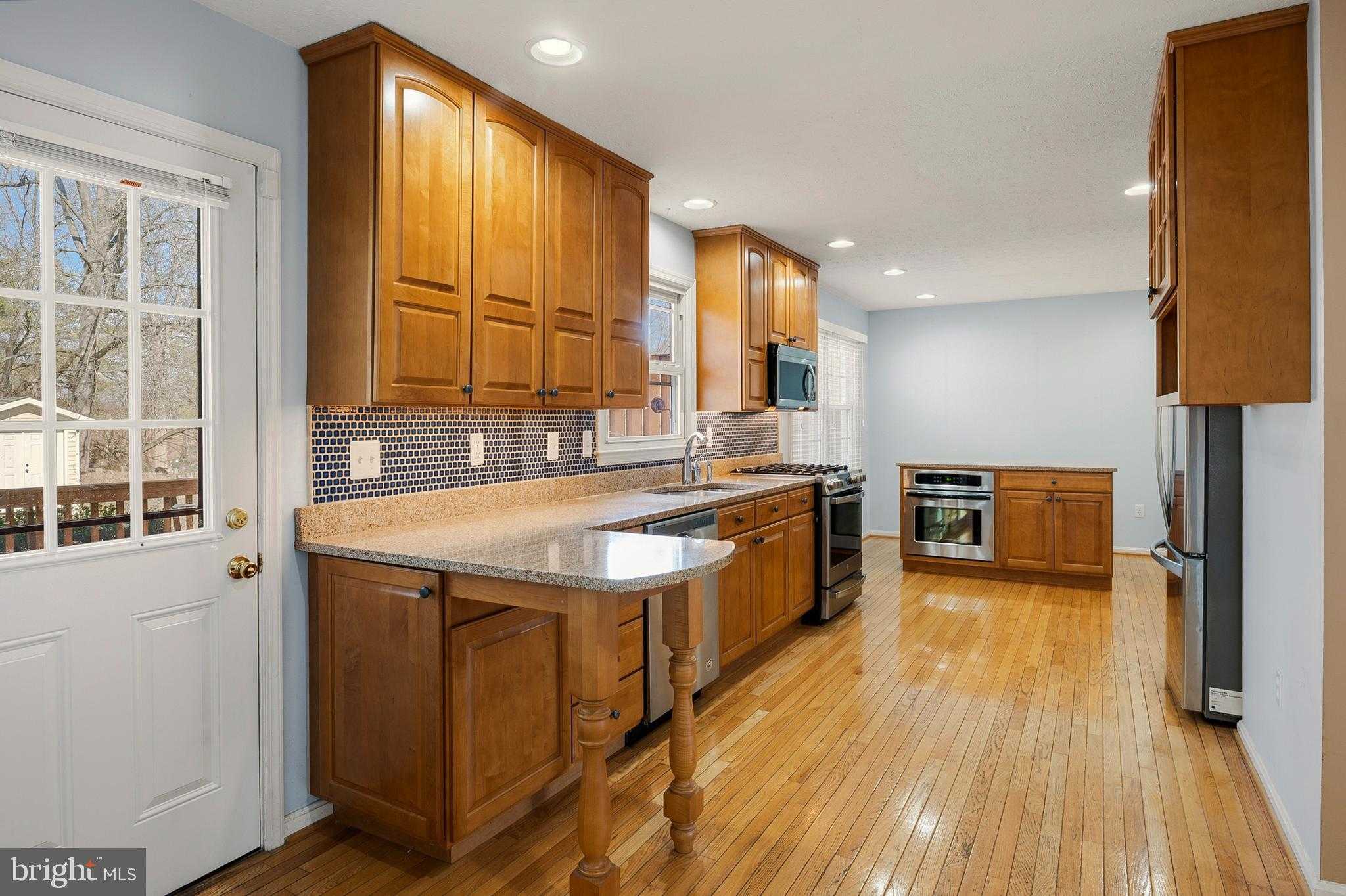 8416 Braddock Way photo 9