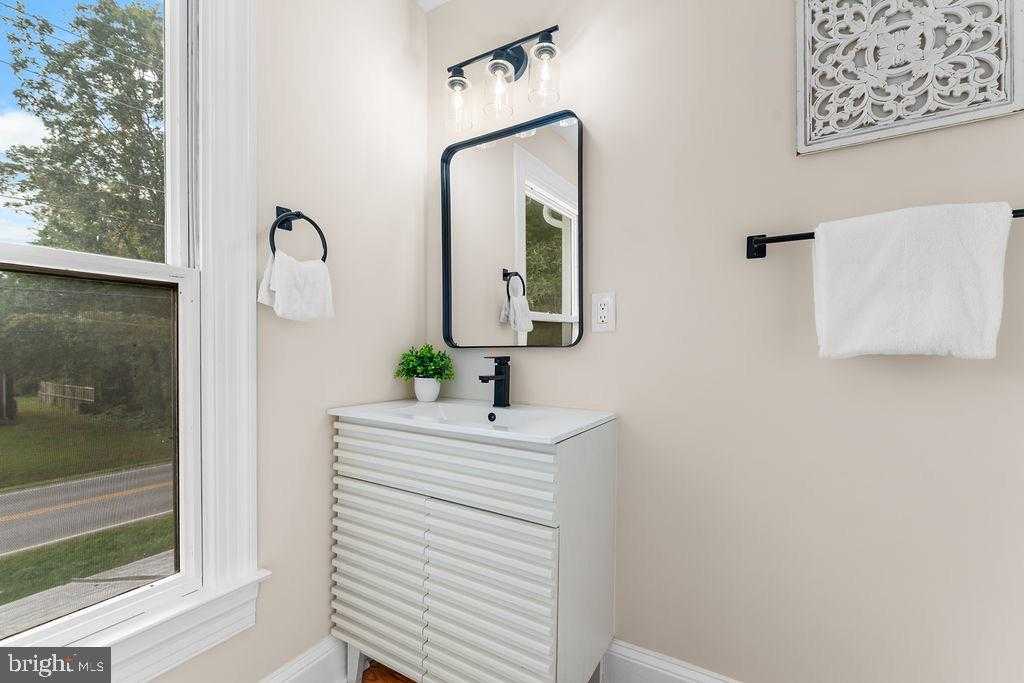 515 Love Point Rd photo 27