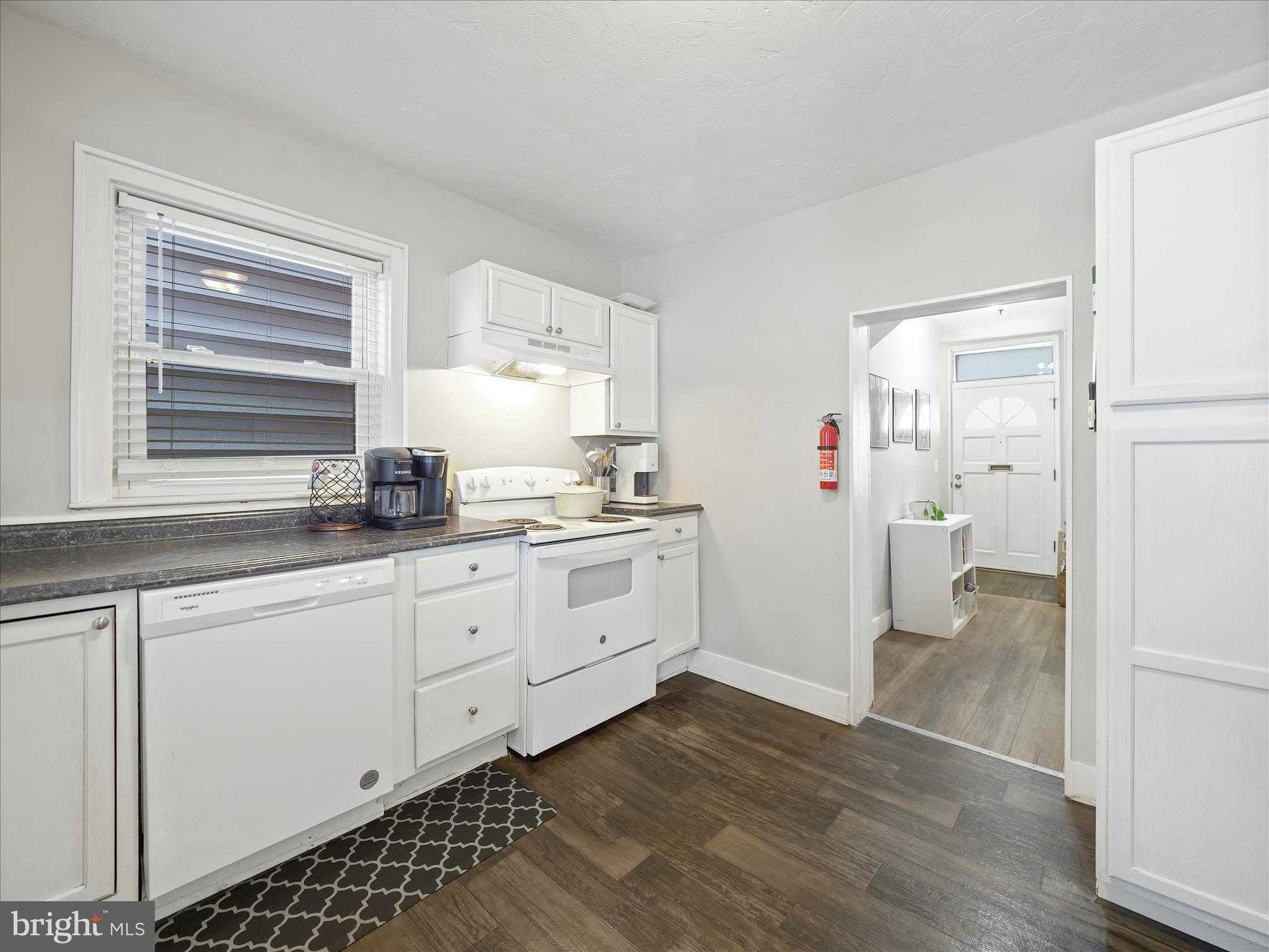 133 N Church St photo 10