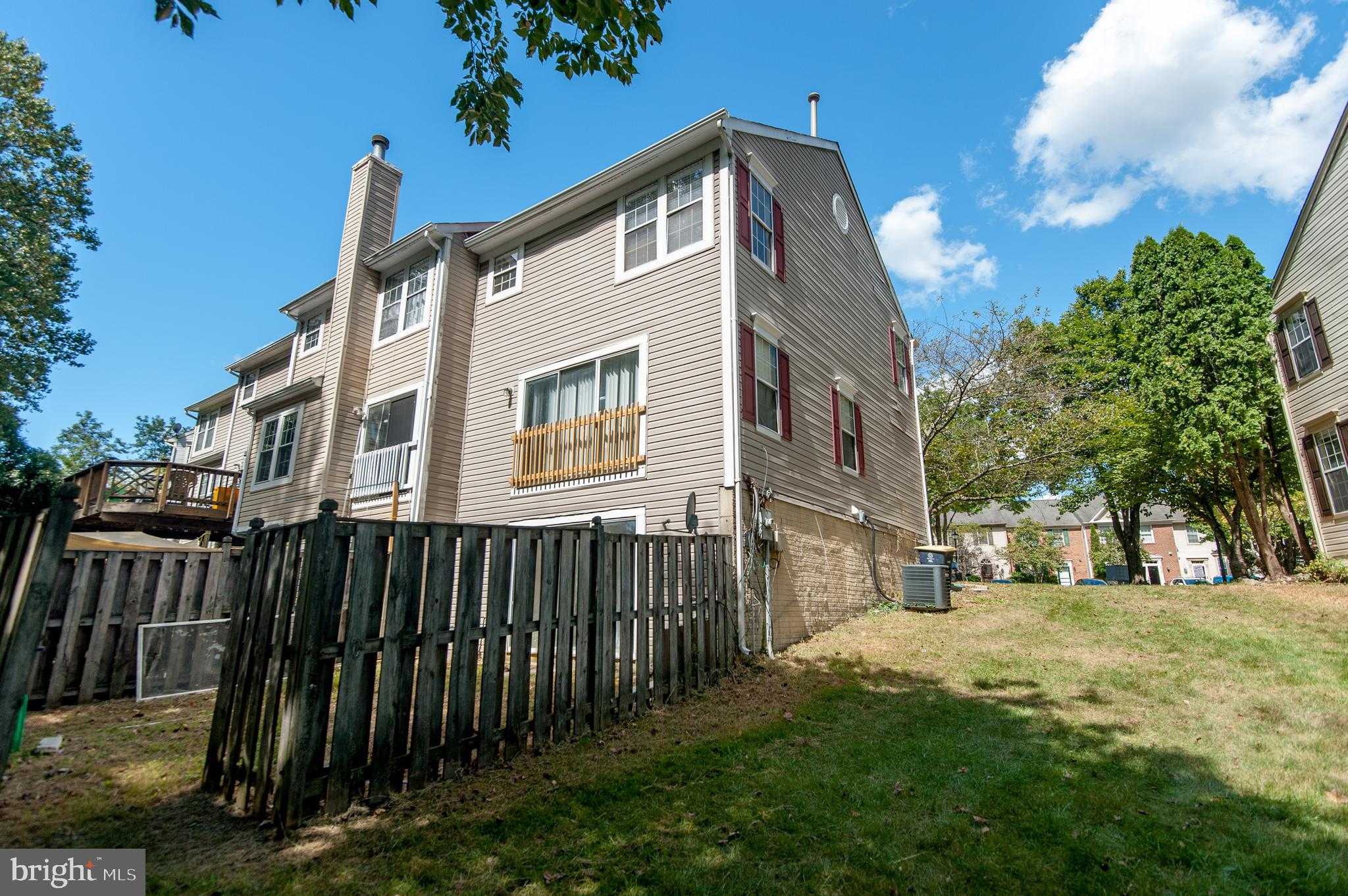 10749 Kitchener CT photo 8