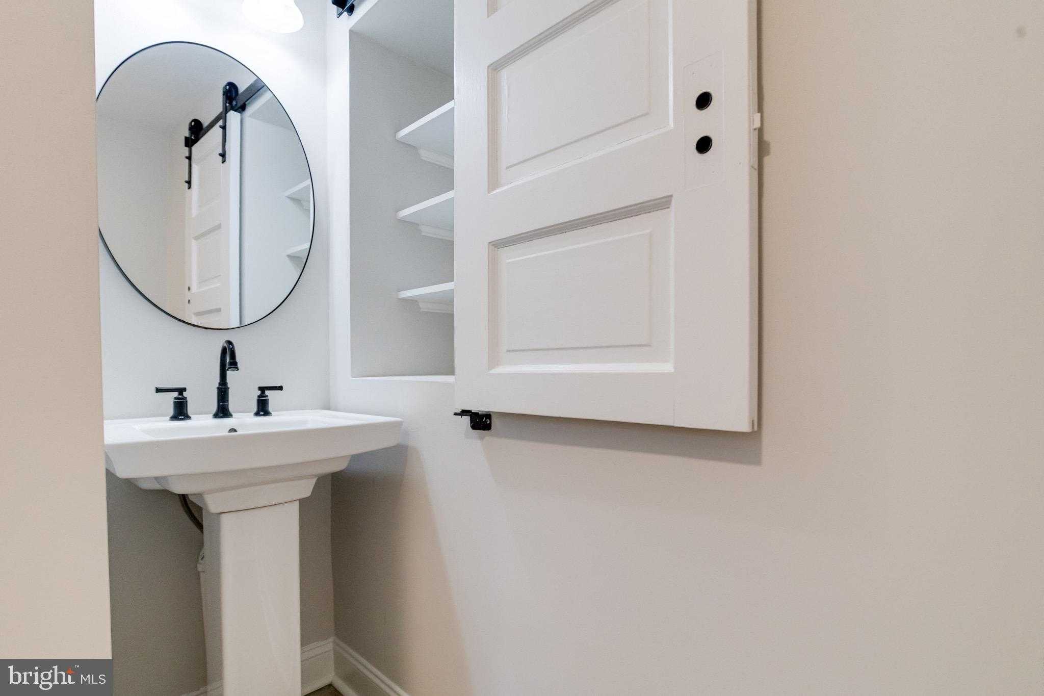 933 S Belnord Ave photo 28