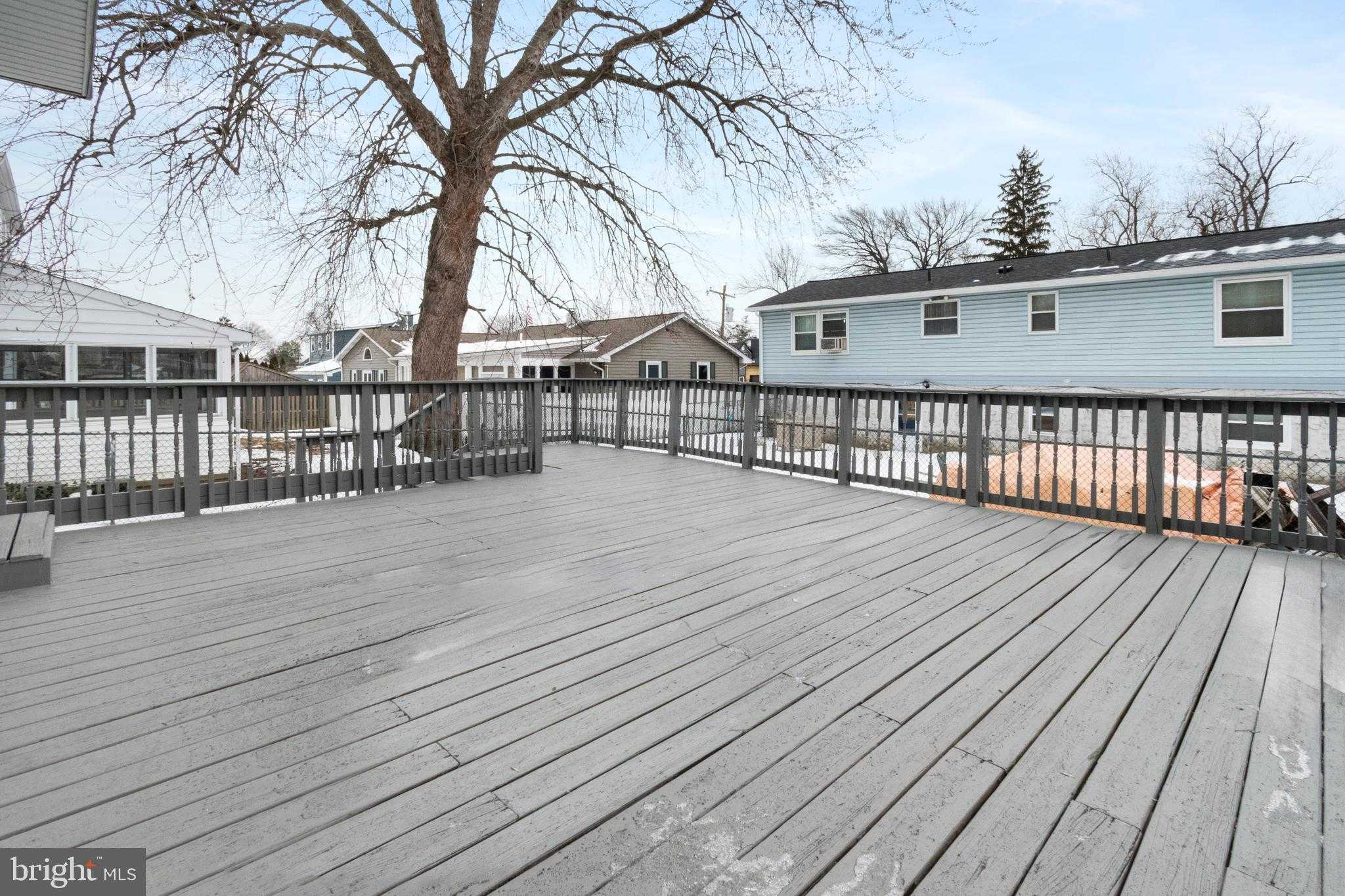 11 Carolina Ave photo 10