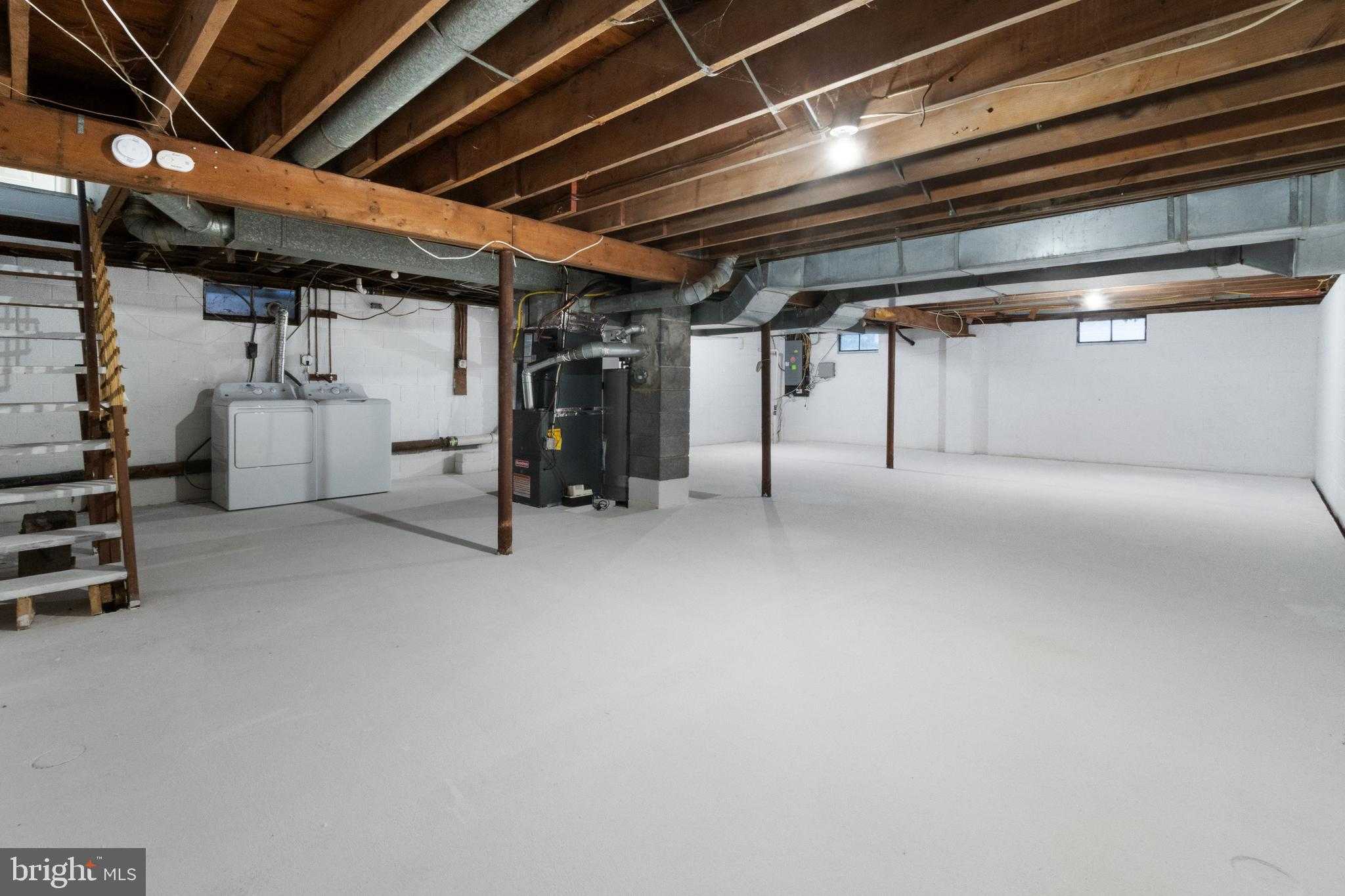 11 Carolina Ave photo 39