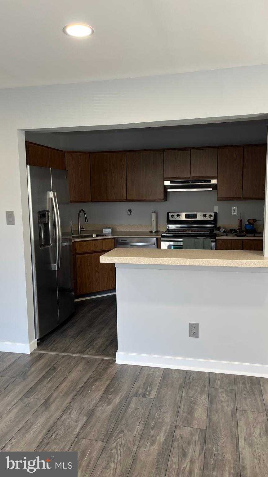 1808 Beacon Hill Dr photo 6