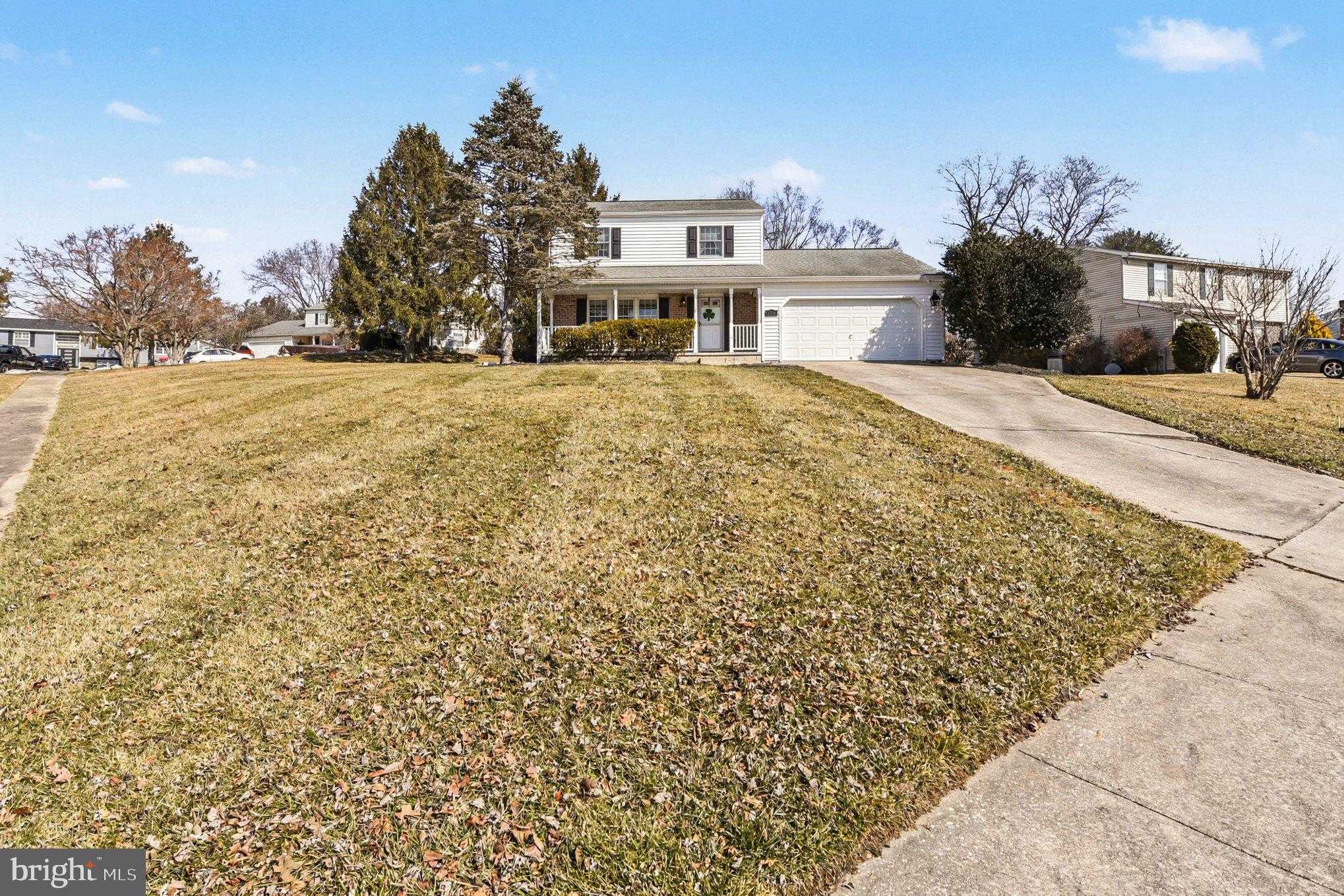 604 Fox Bow Dr photo 2