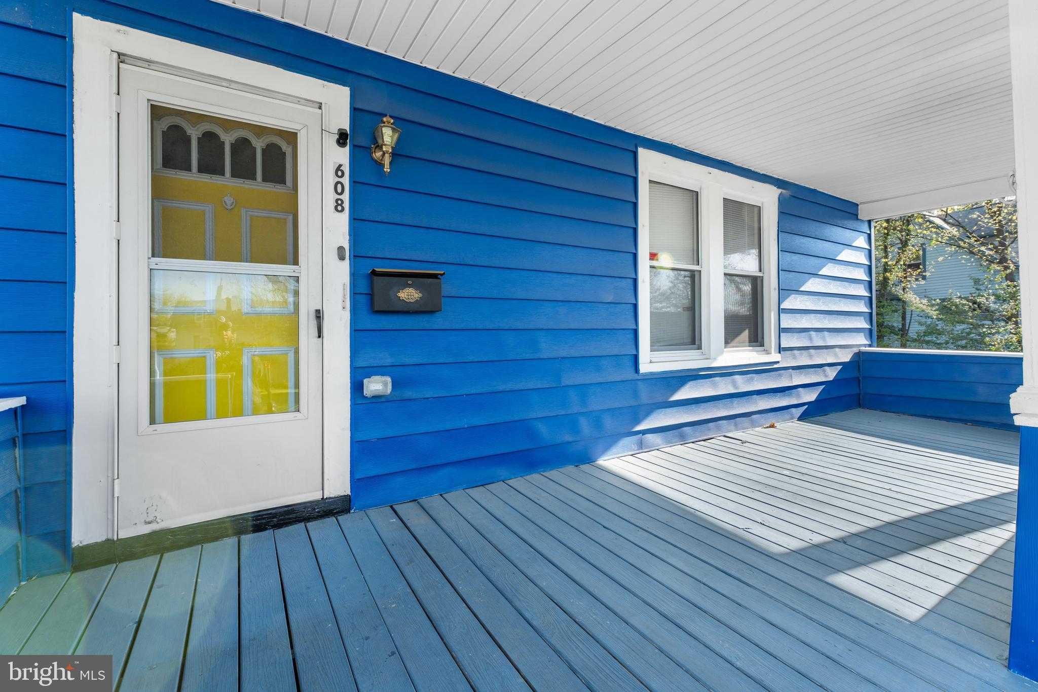 608 Tunbridge Rd photo 3