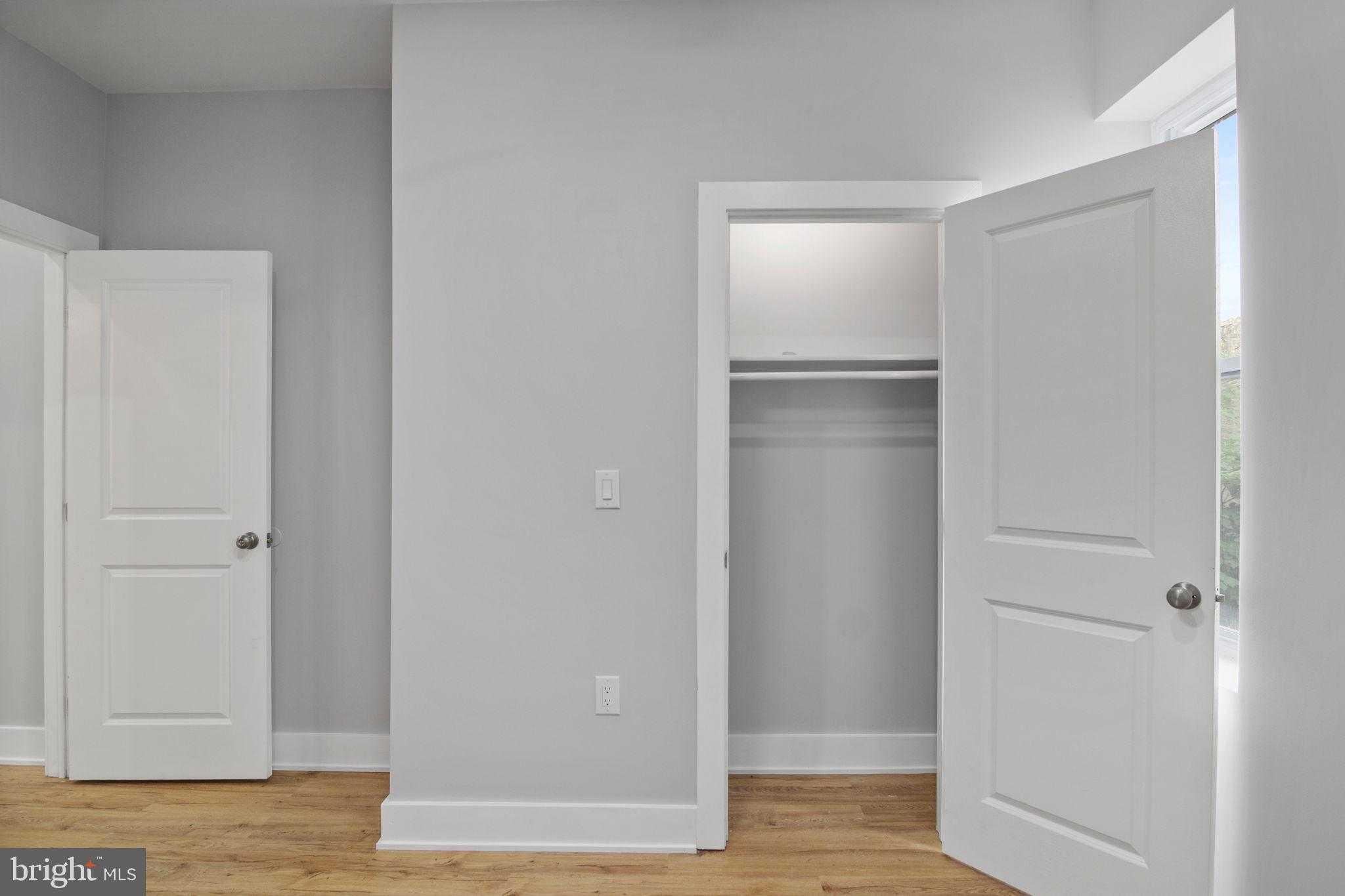 1656 S 54th St photo 35