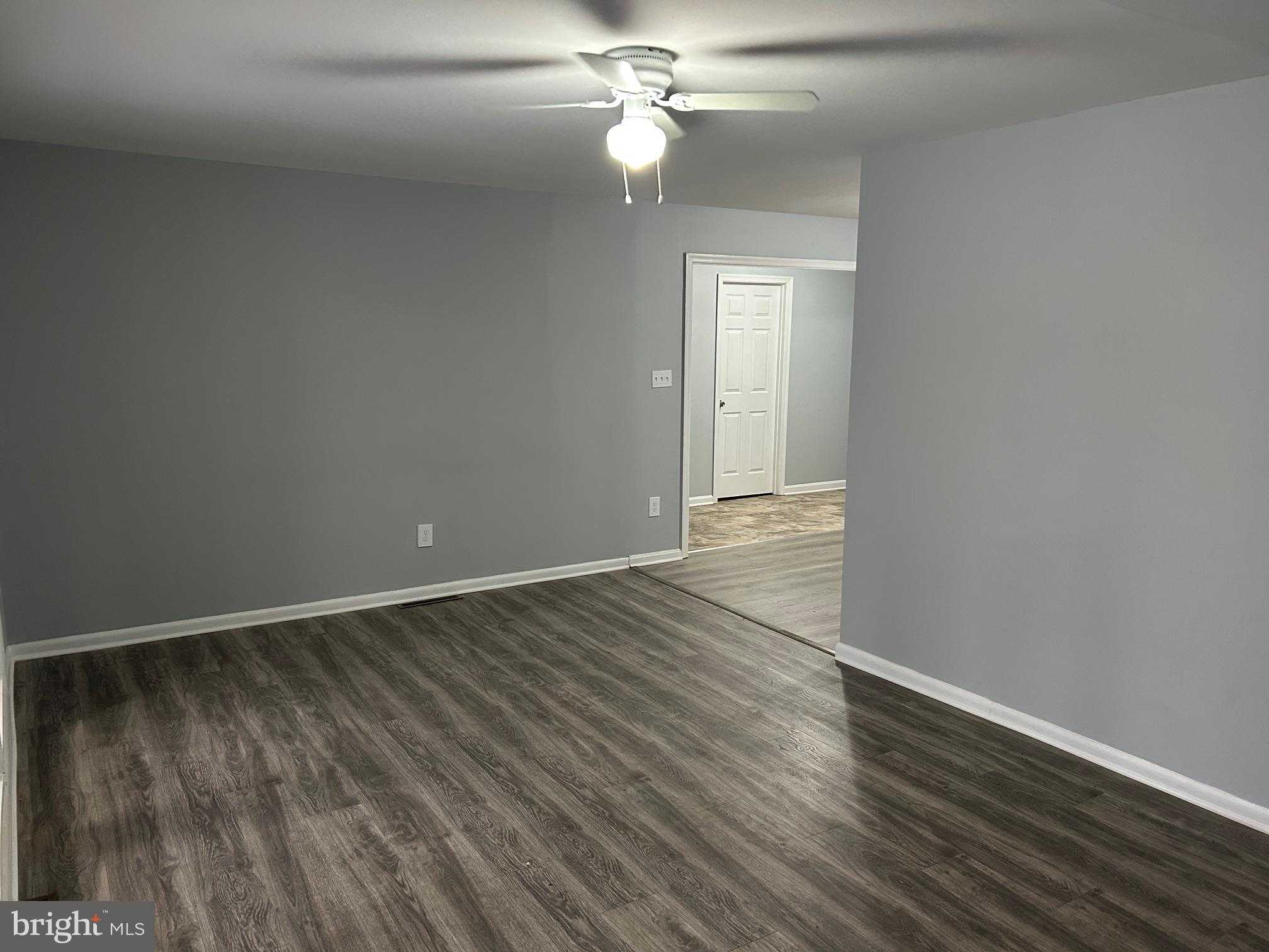 8009 Woodholme Cir photo 5