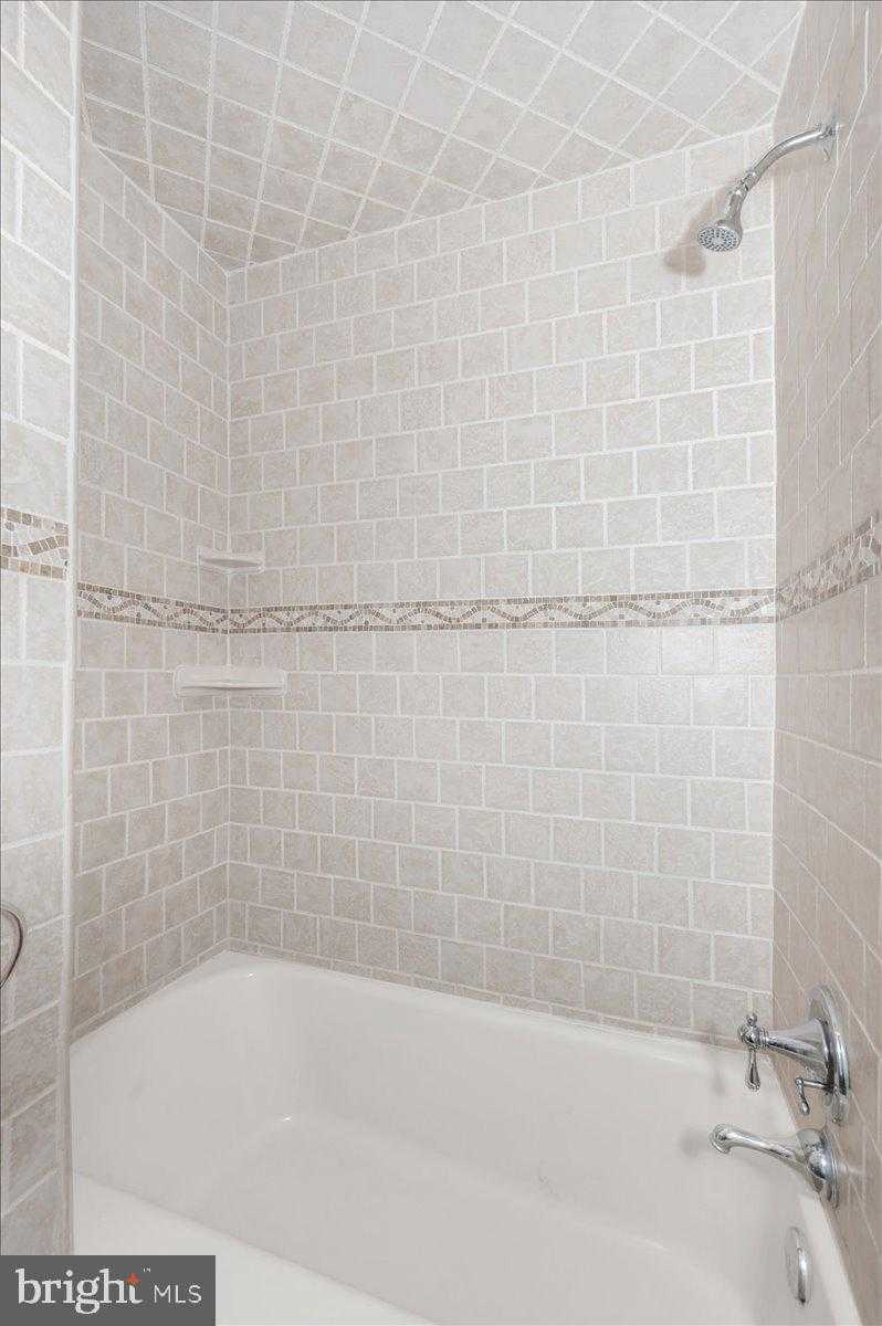 200 E Church St photo 21