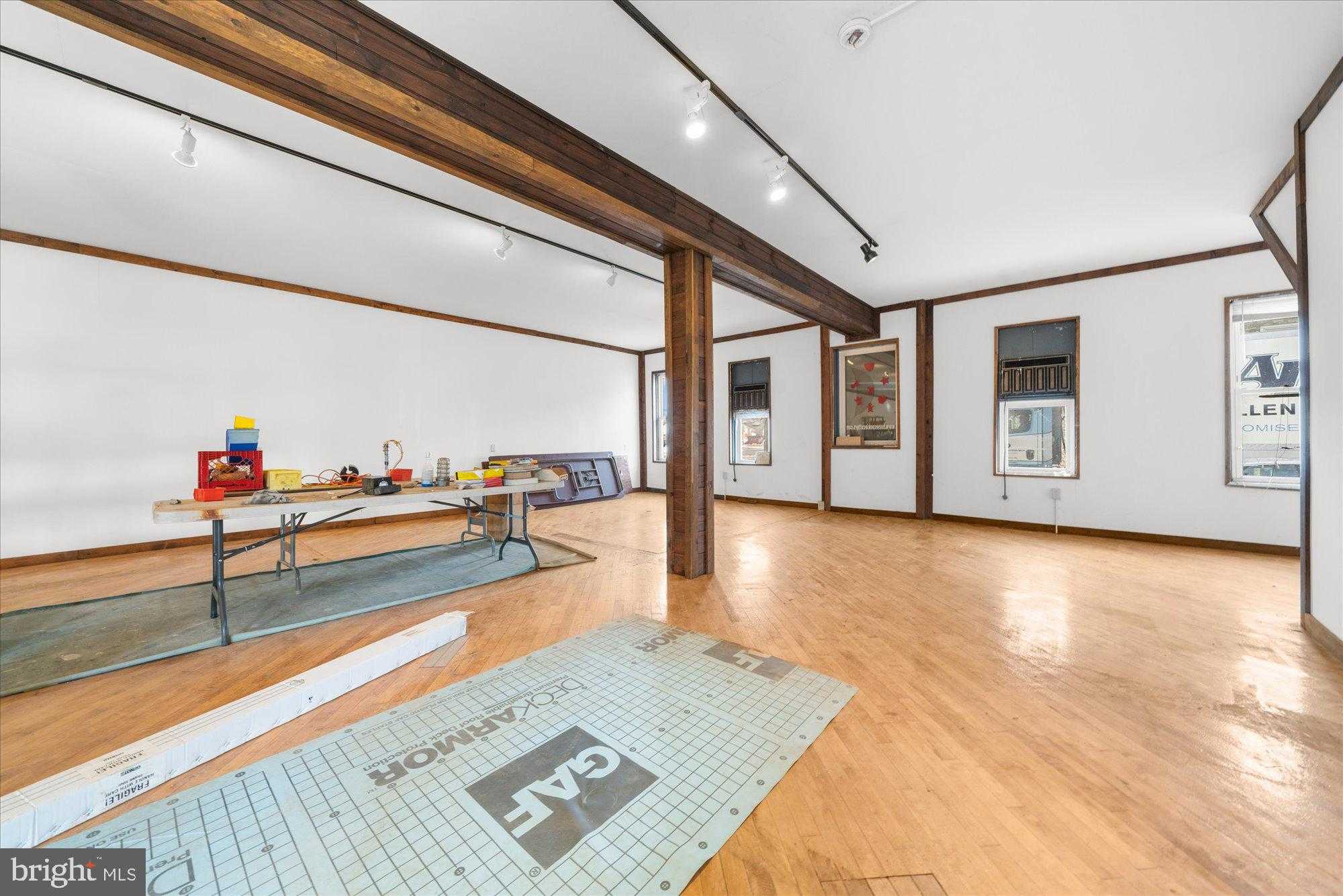 102 S Richmond St photo 12