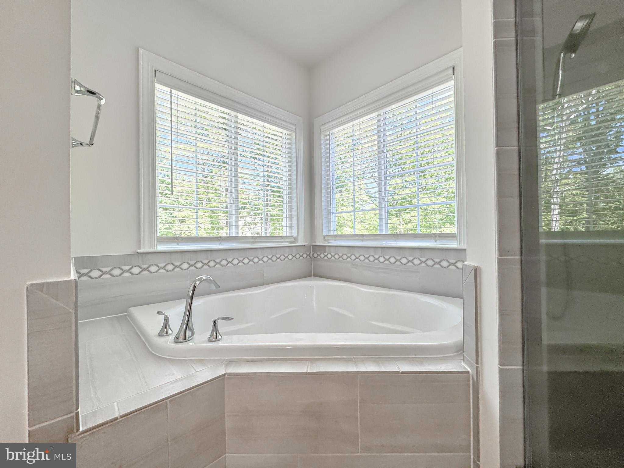 8525 Laroque Run Dr photo 28