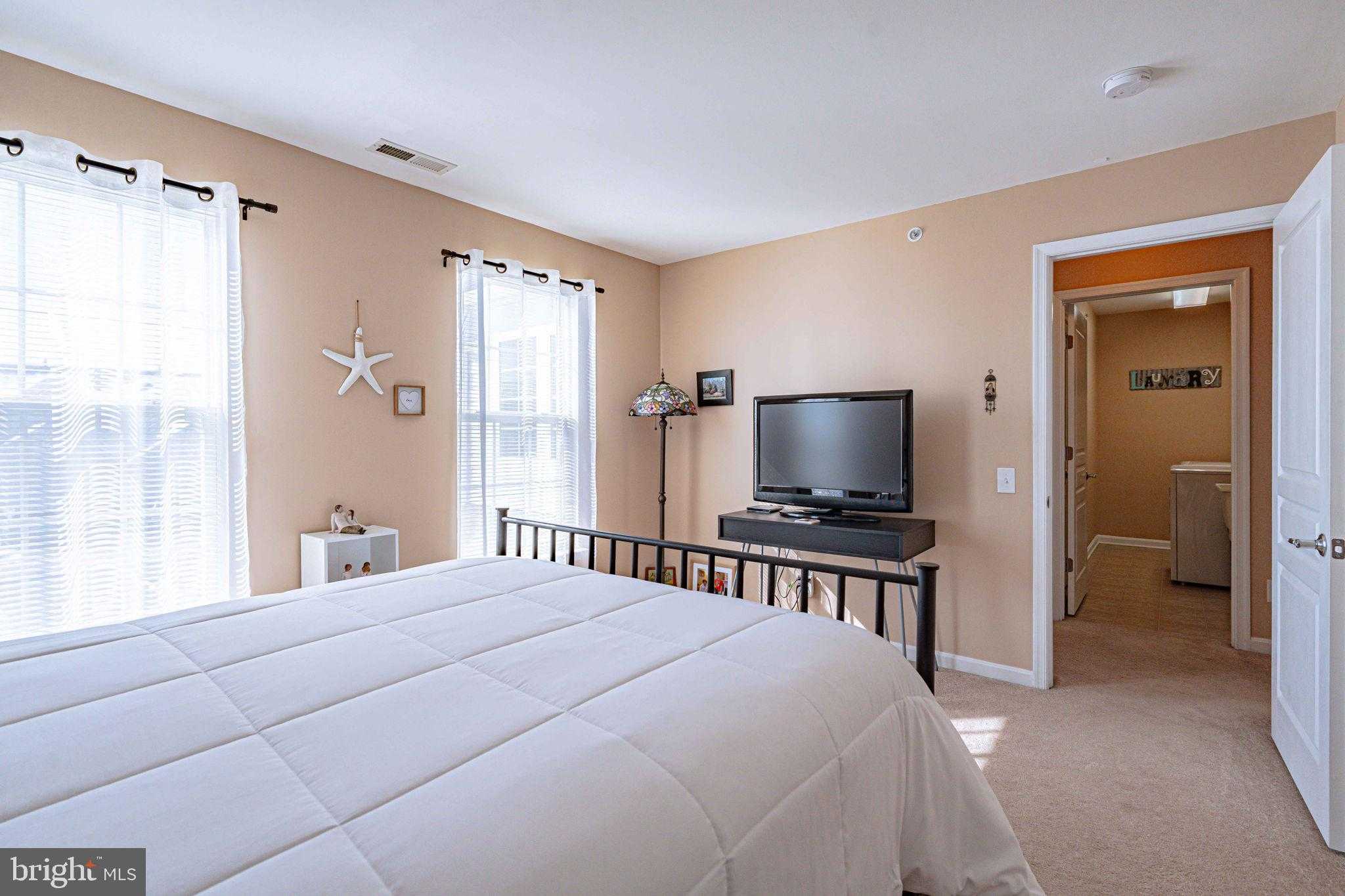 8542 Mayfair CT photo 38