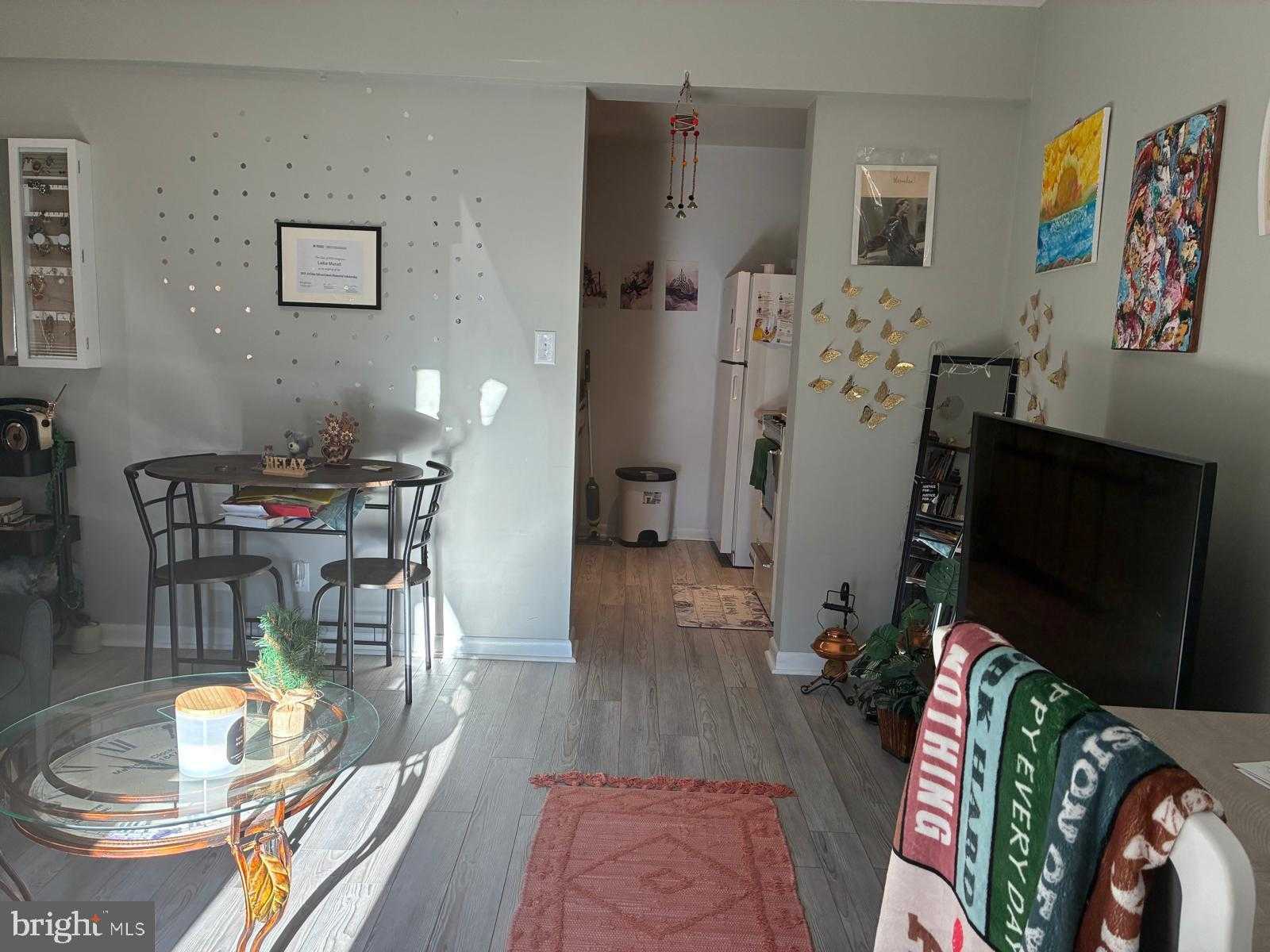 1243 Cedars CT Apt B4 photo 8