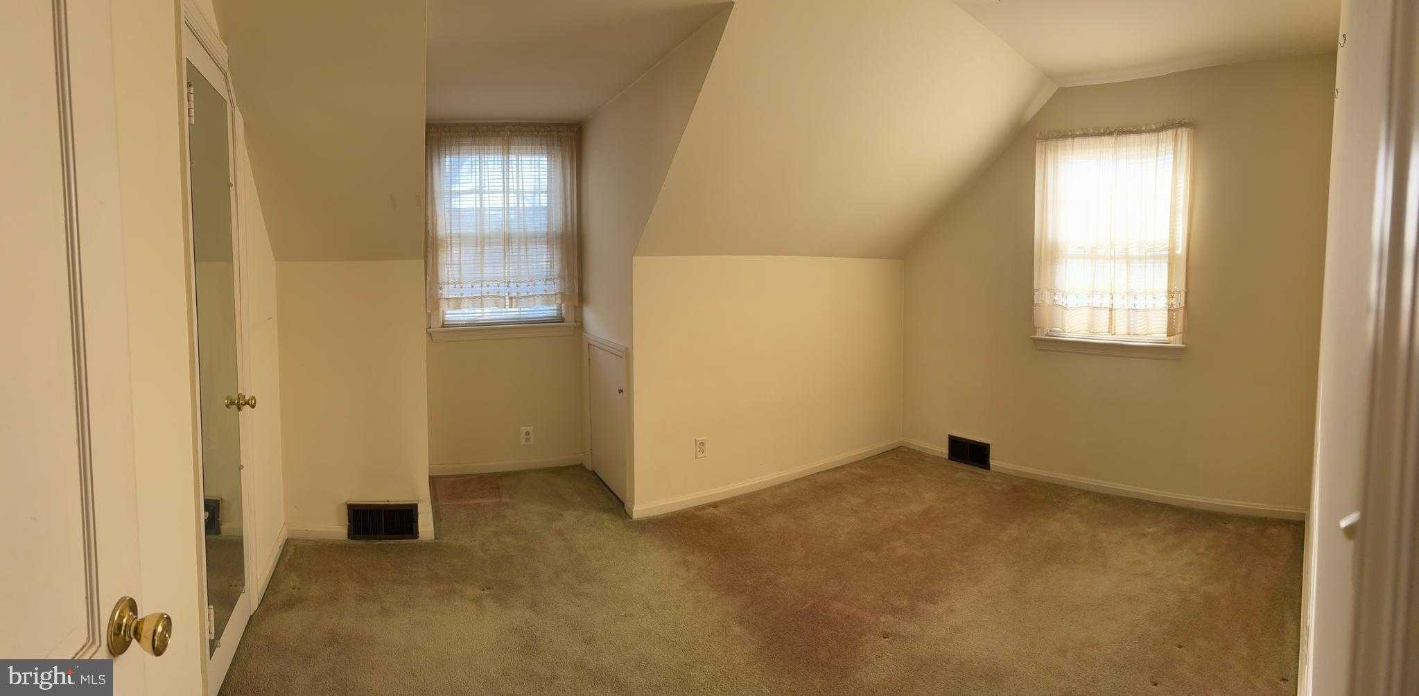 8208 Maple Ridge Rd photo 9