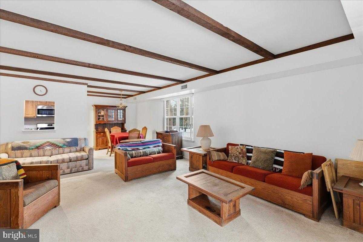 137 Drummers Ln photo 5