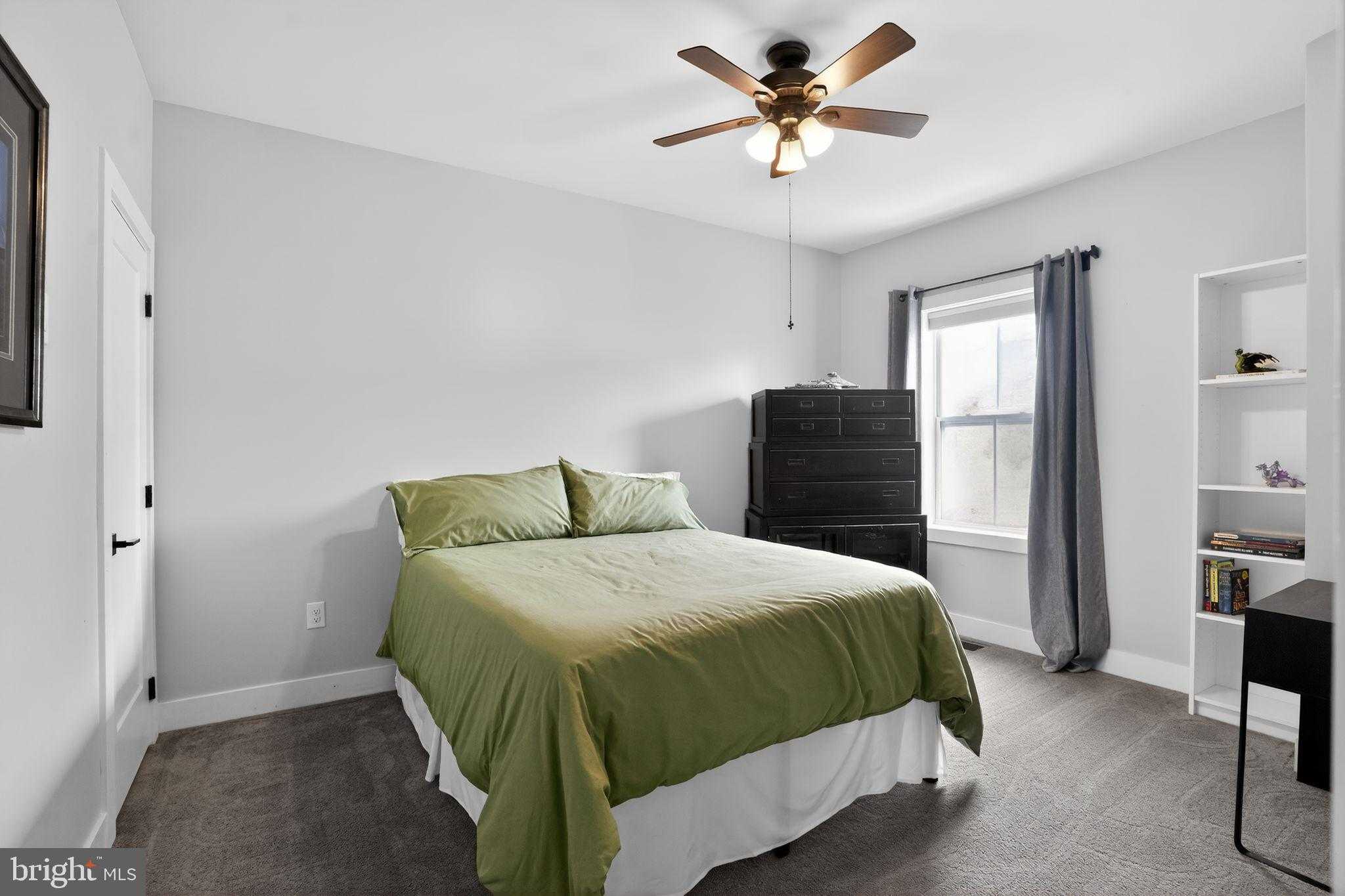 667 Levering St photo 30