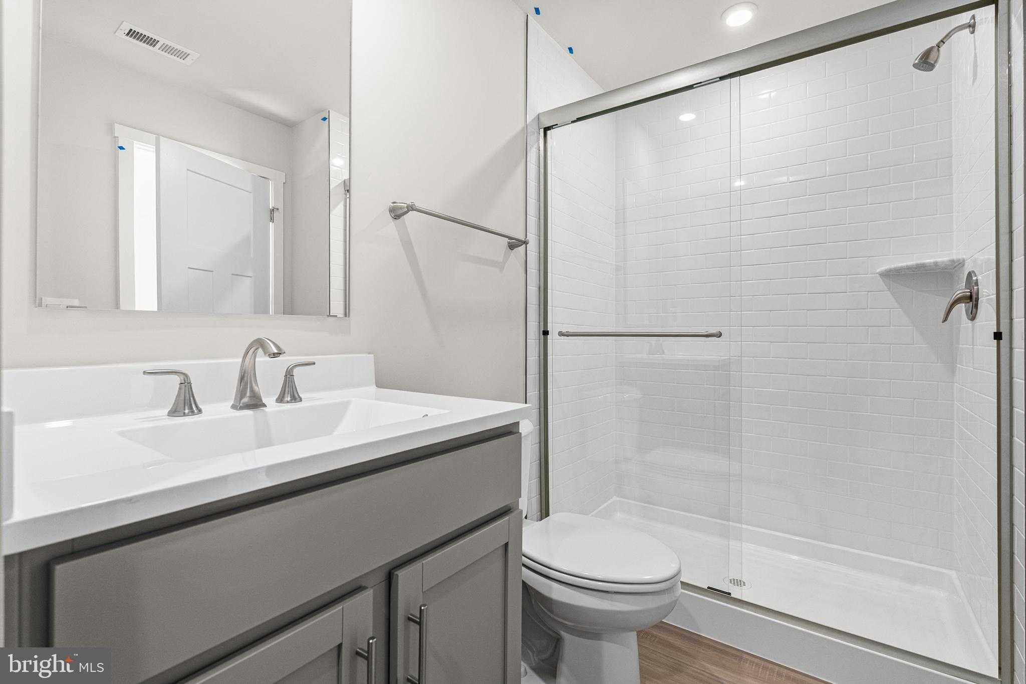 225 Huntwellwest Blvd photo 12