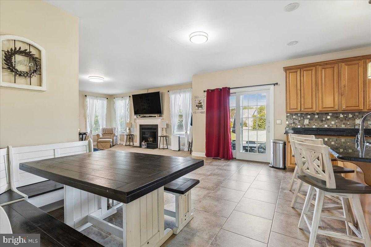 13460 Rustling Oaks Dr photo 32