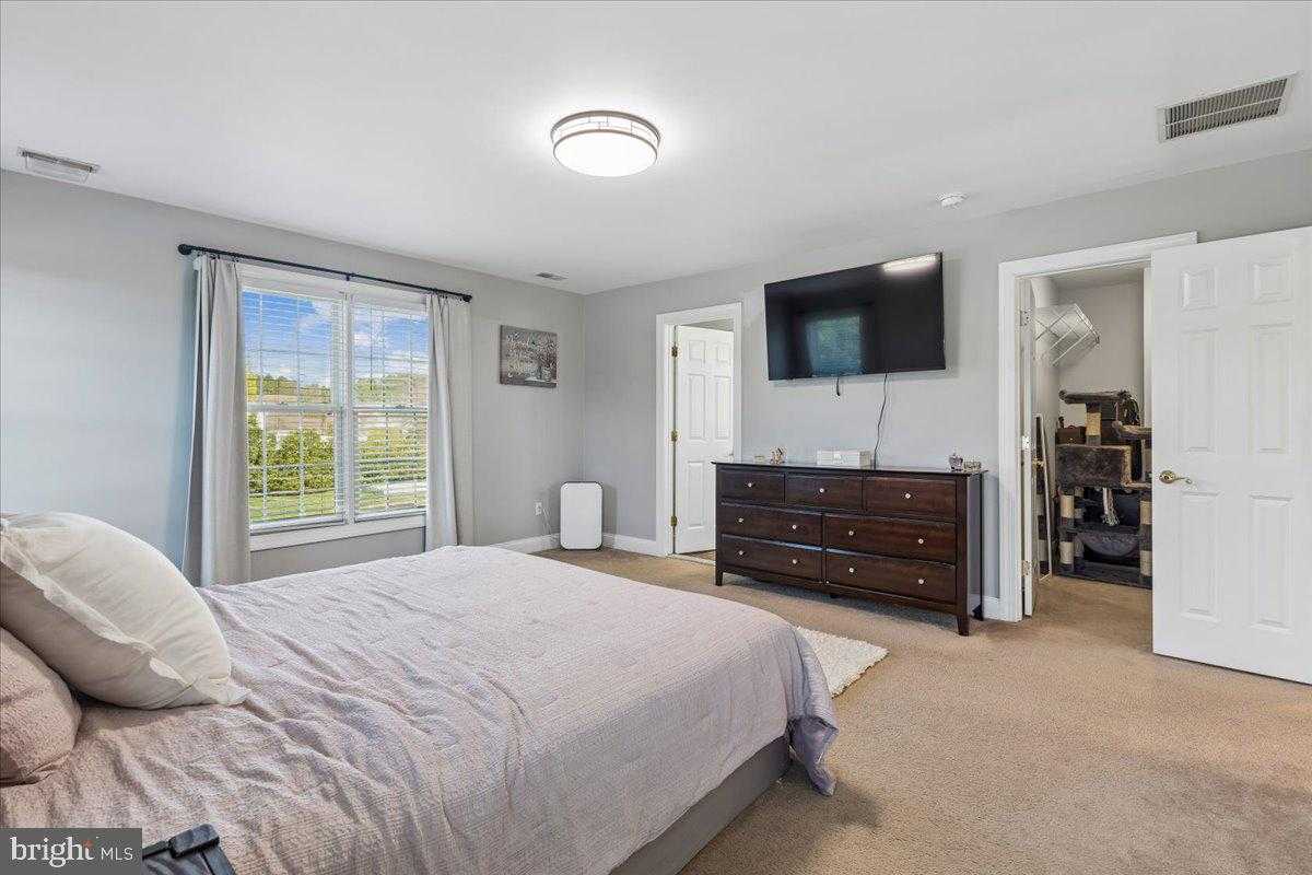 13460 Rustling Oaks Dr photo 39