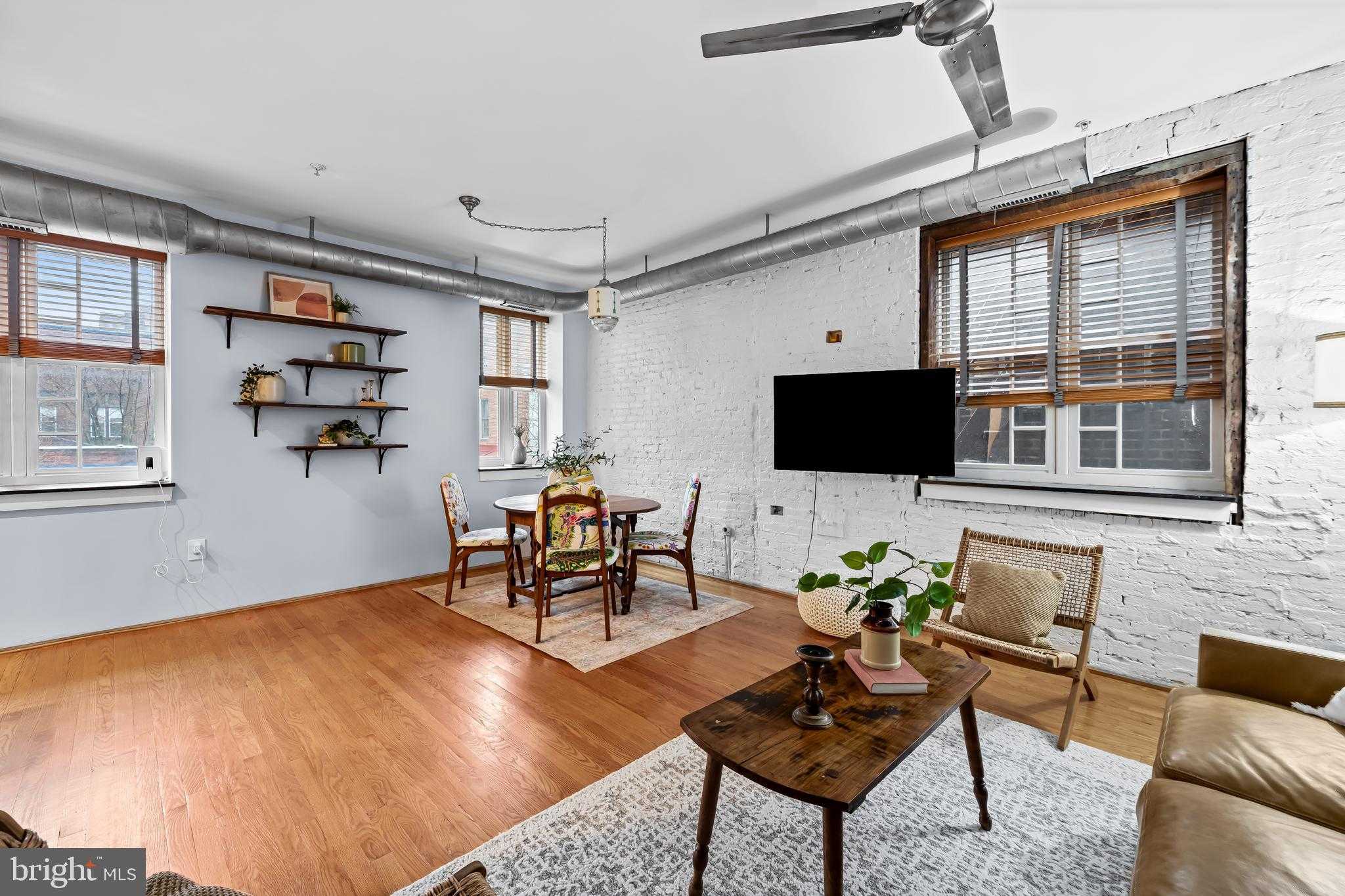 104 W Madison St Apt 9 photo 11