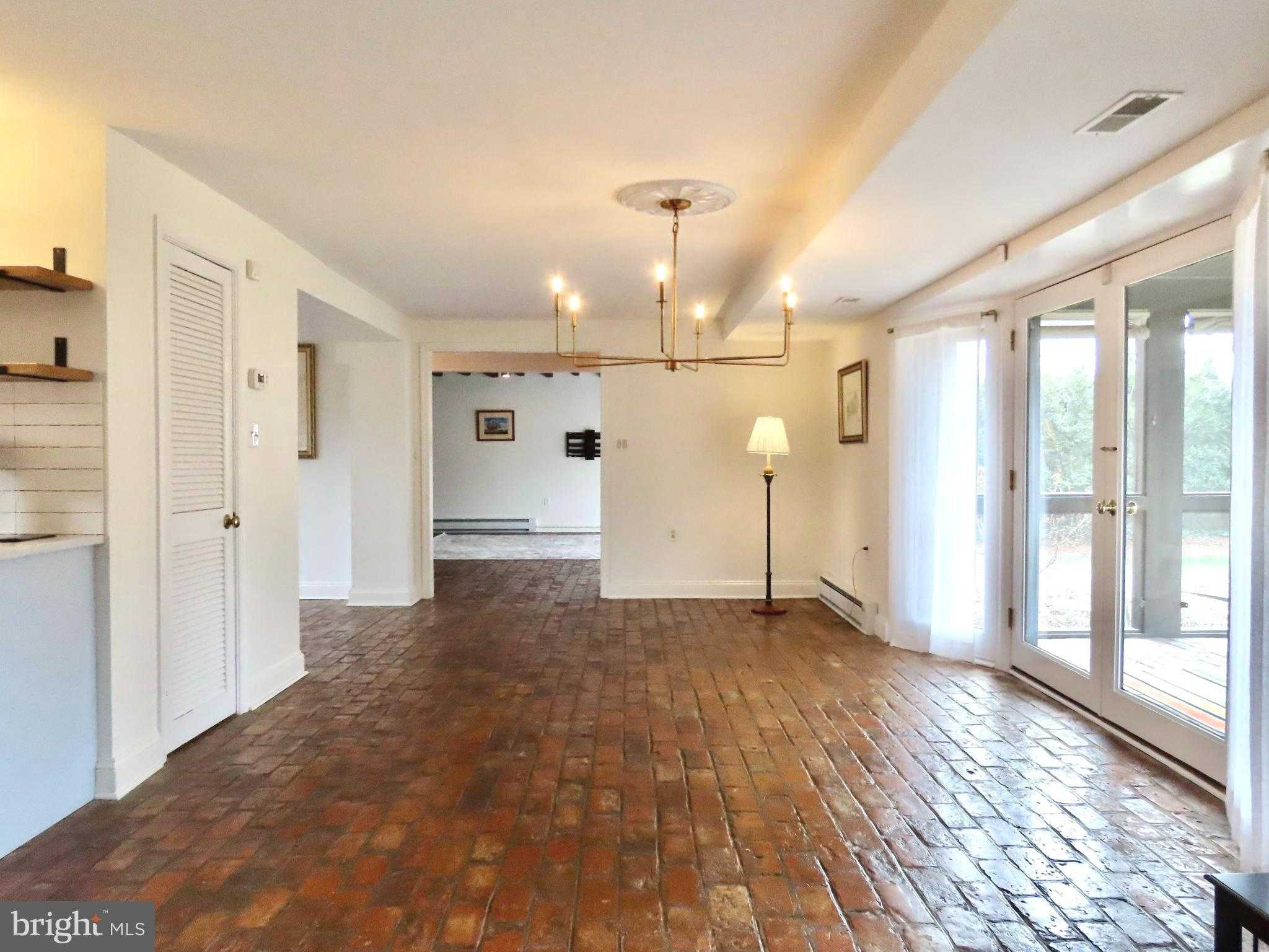 509 Main St photo 15