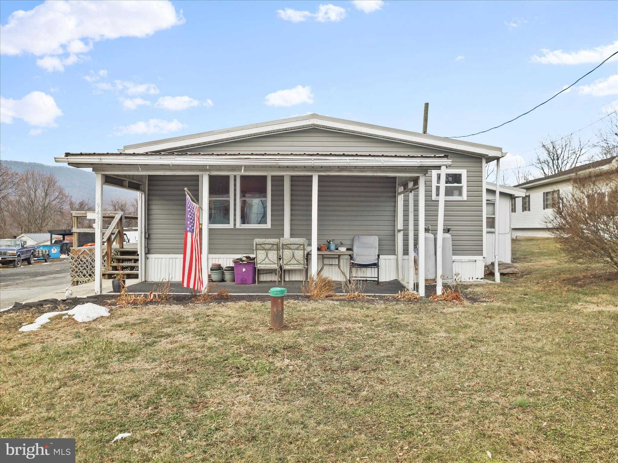 9431 Upper Strasburg Rd photo 2