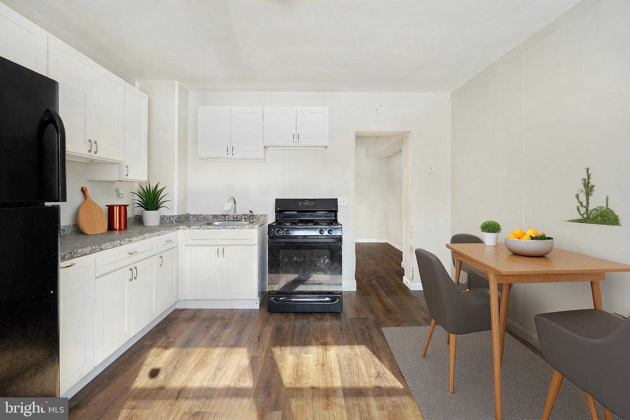 3021 Stafford St photo 9