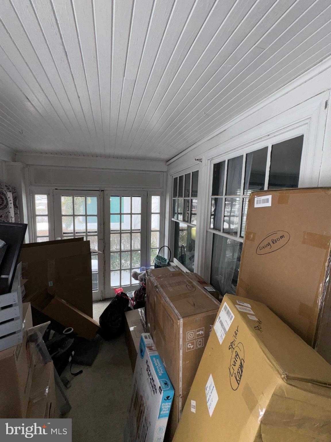 405 Carsonia Ave photo 10