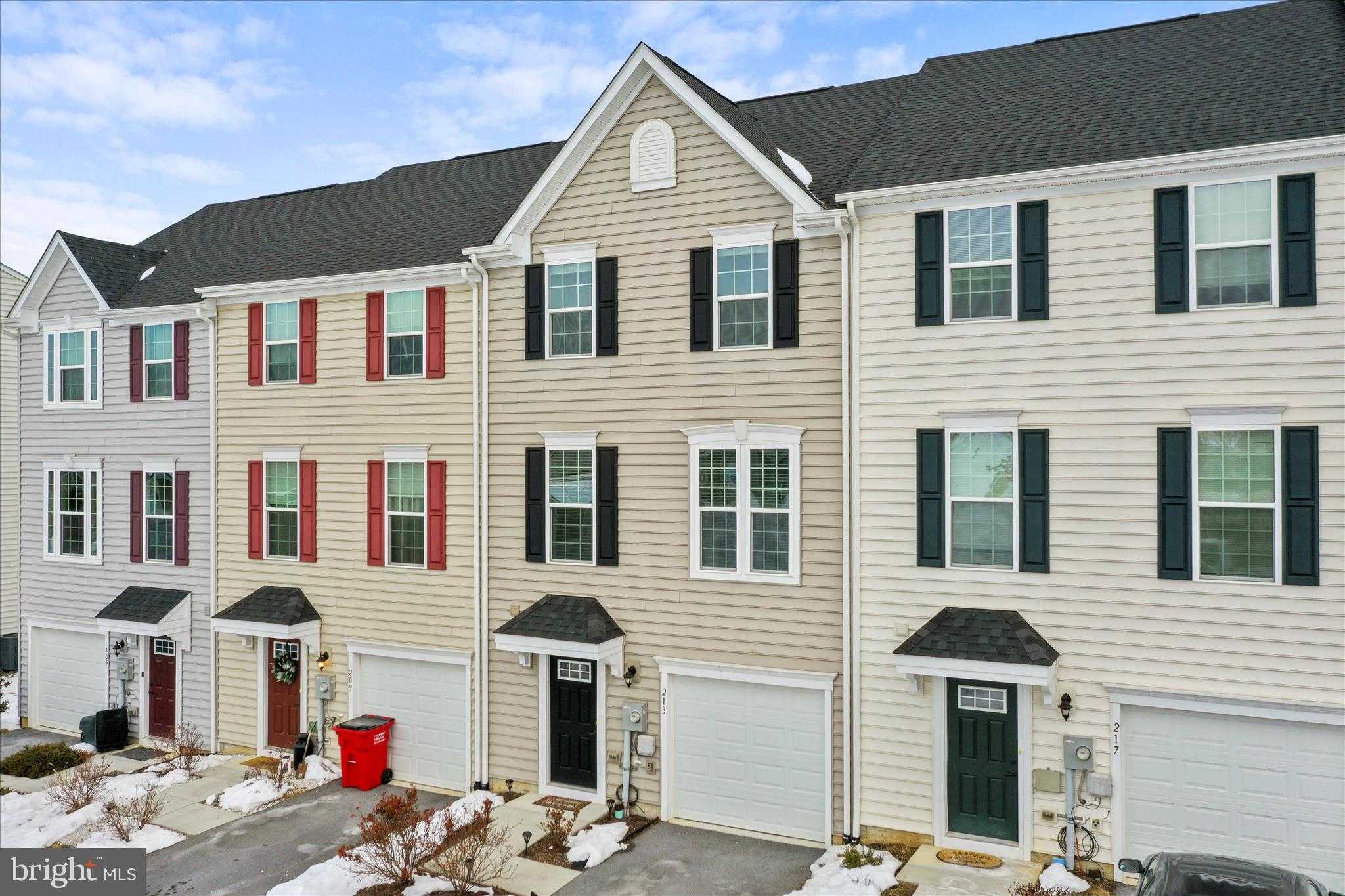 213 Montreal Way photo 4