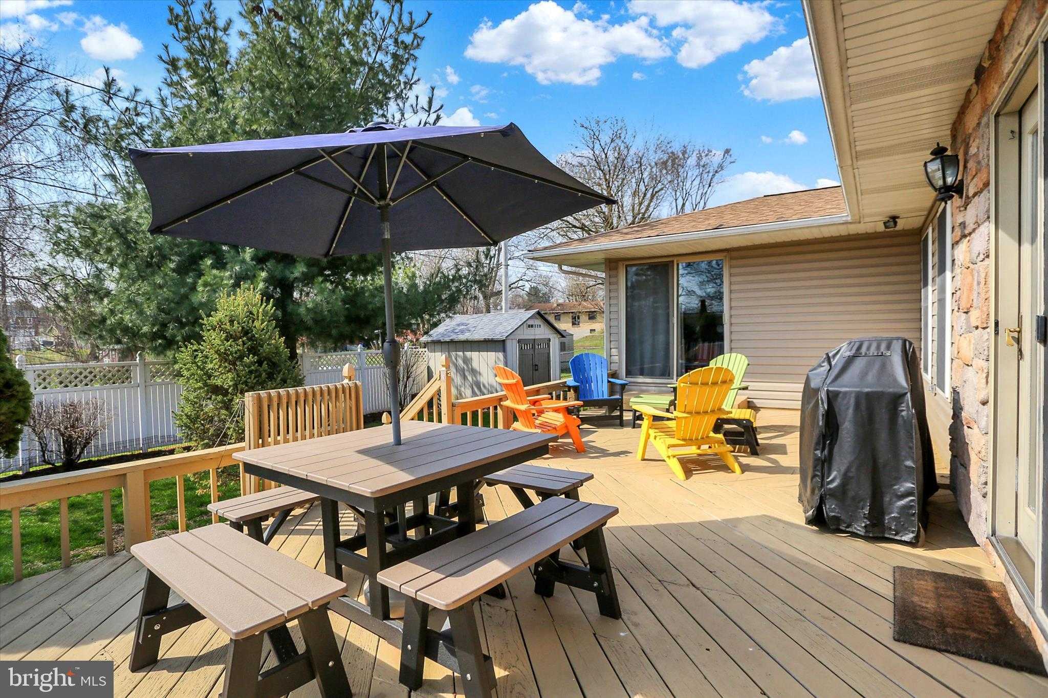 344 Ridge Ave photo 23