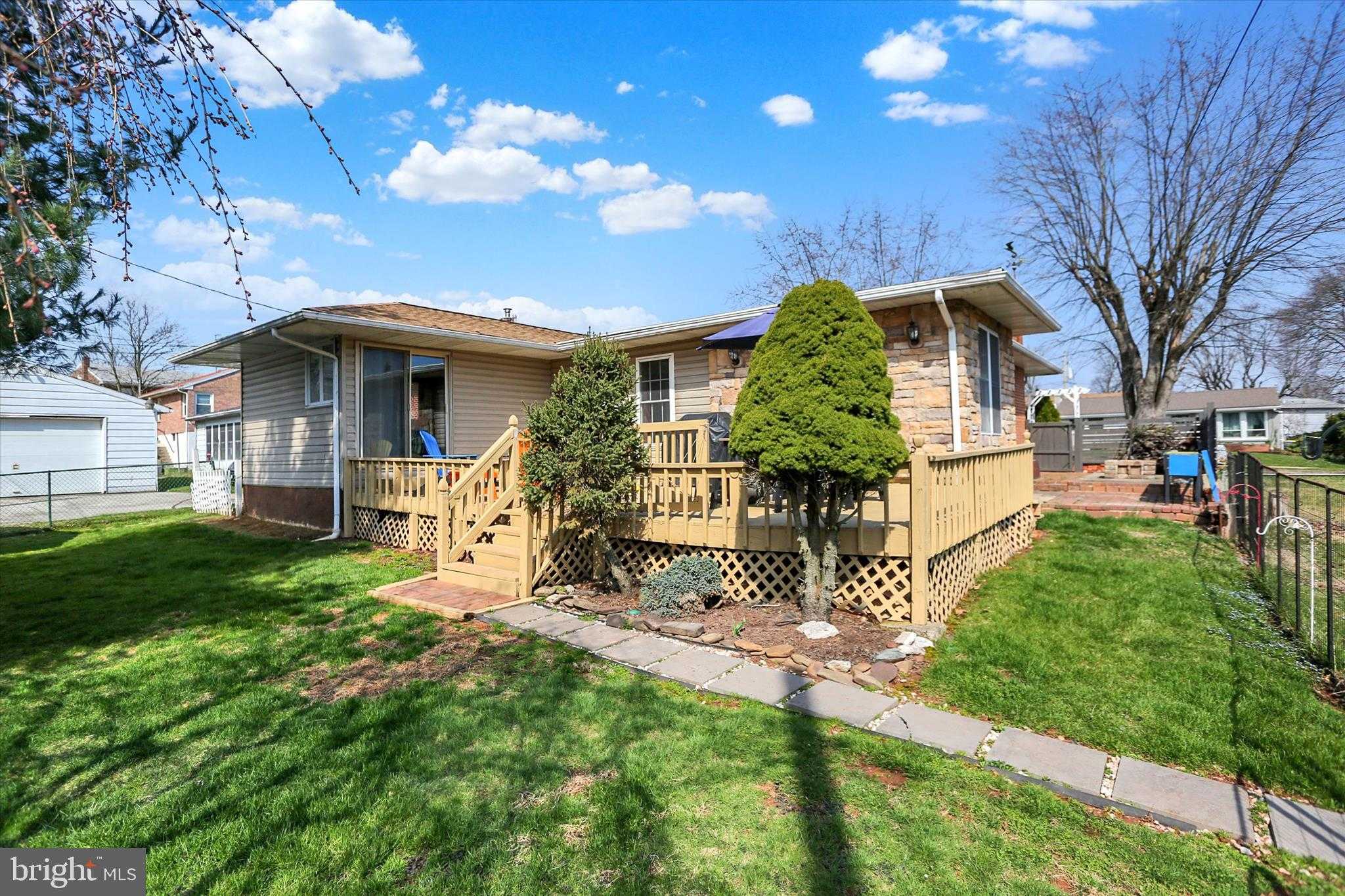 344 Ridge Ave photo 26