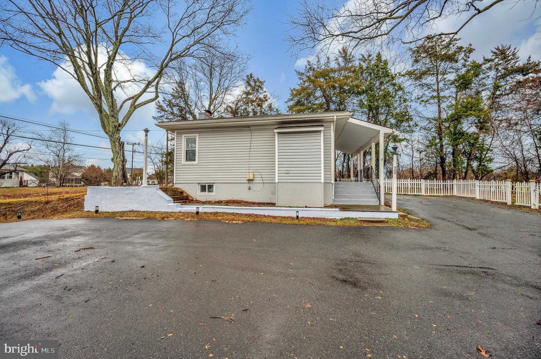 522 White Oak Rd photo 55