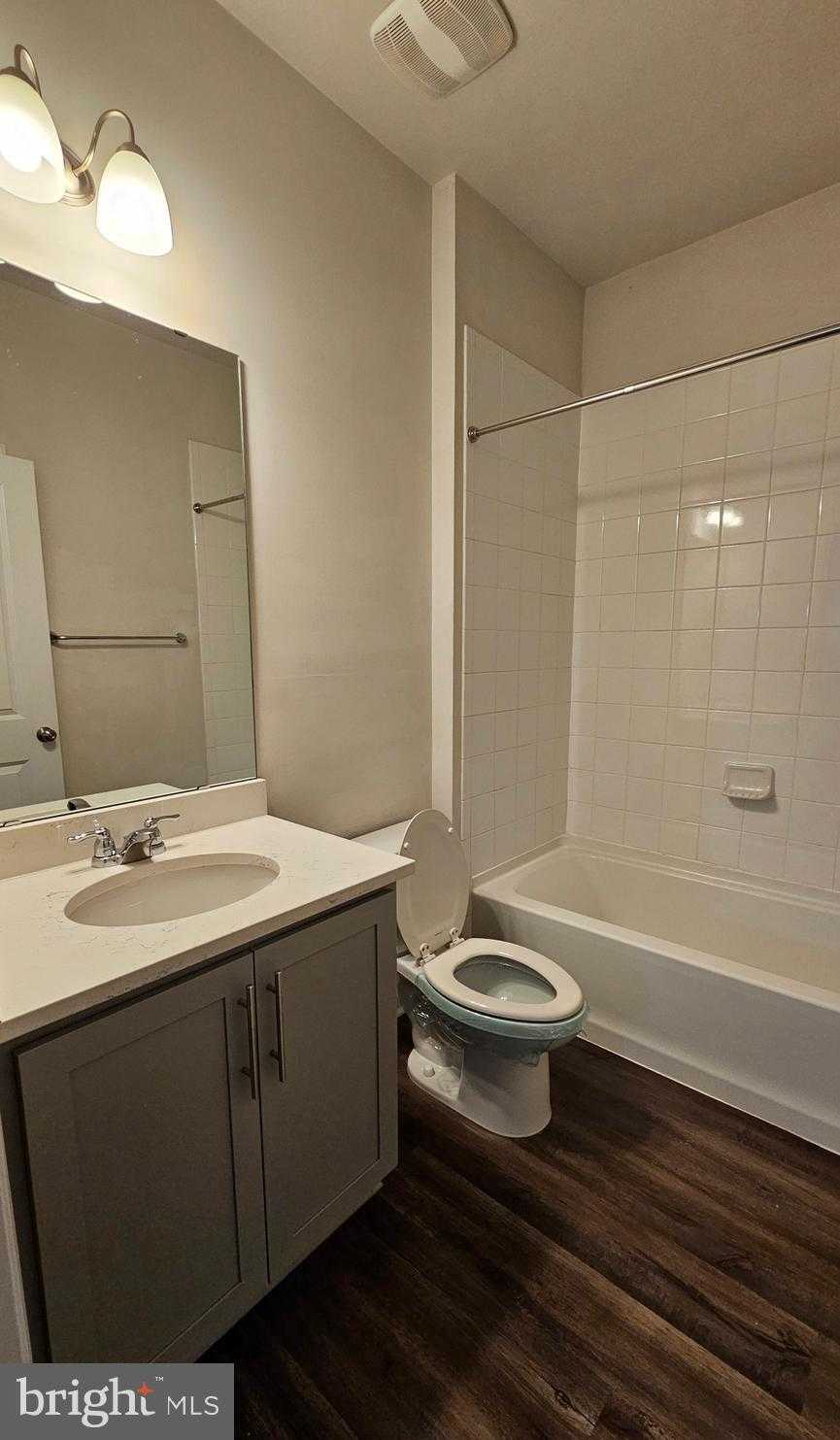 5147 Constitution St photo 14