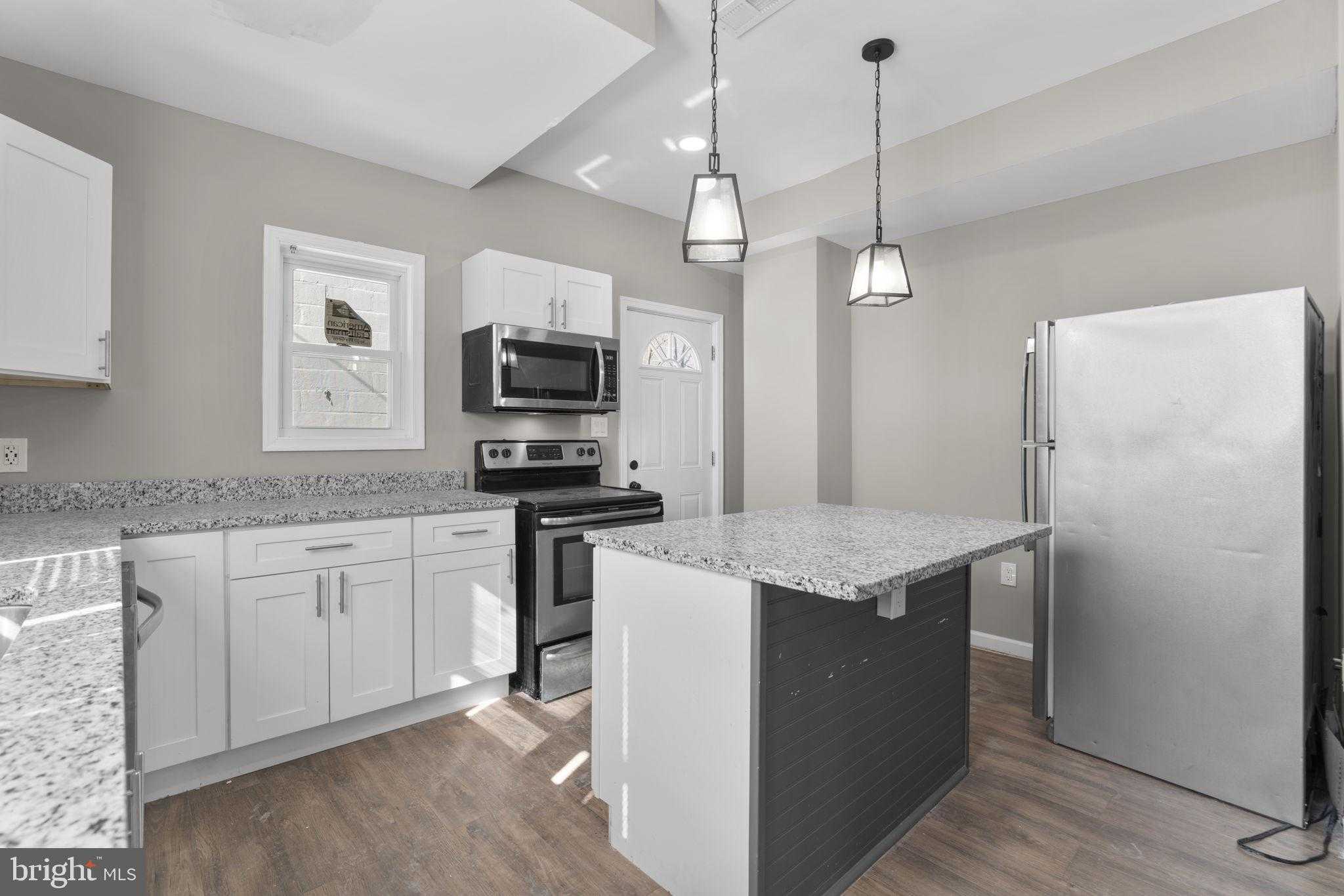 2642 Kennedy Ave photo 8