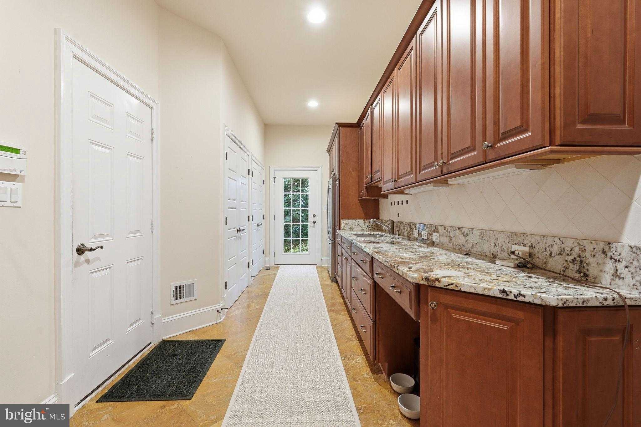 1889 Virginia Ave photo 30