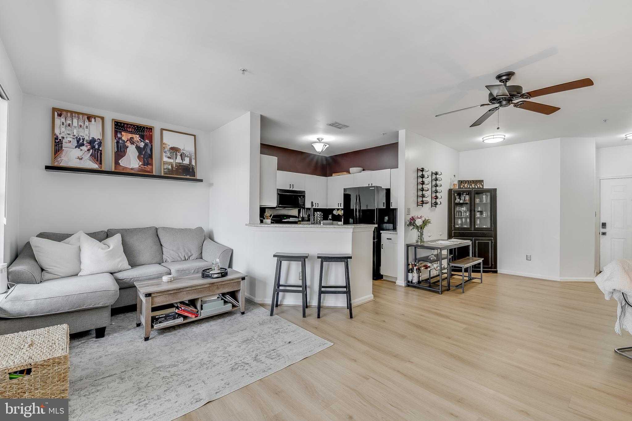 2006 Peggy Stewart Way Unit 204 photo 4