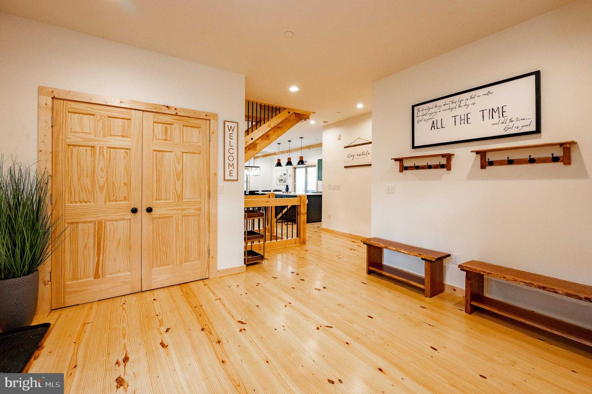 36 Irwin Way photo 8