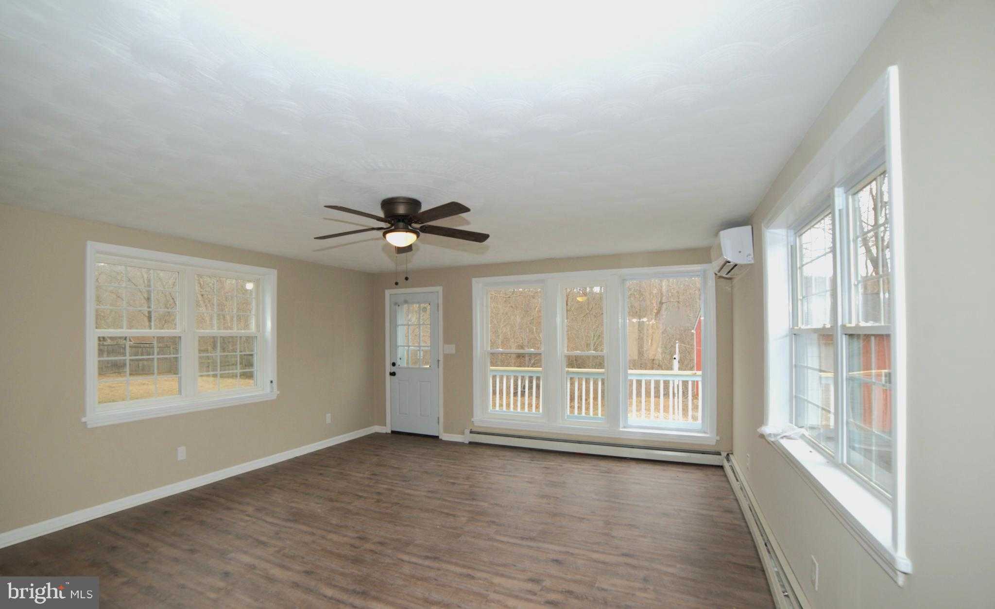 2226 Hyndman Rd photo 5