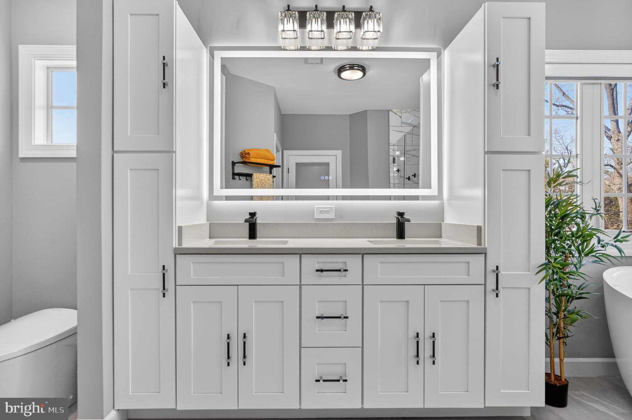 6827 Tanglewood Dr photo 7