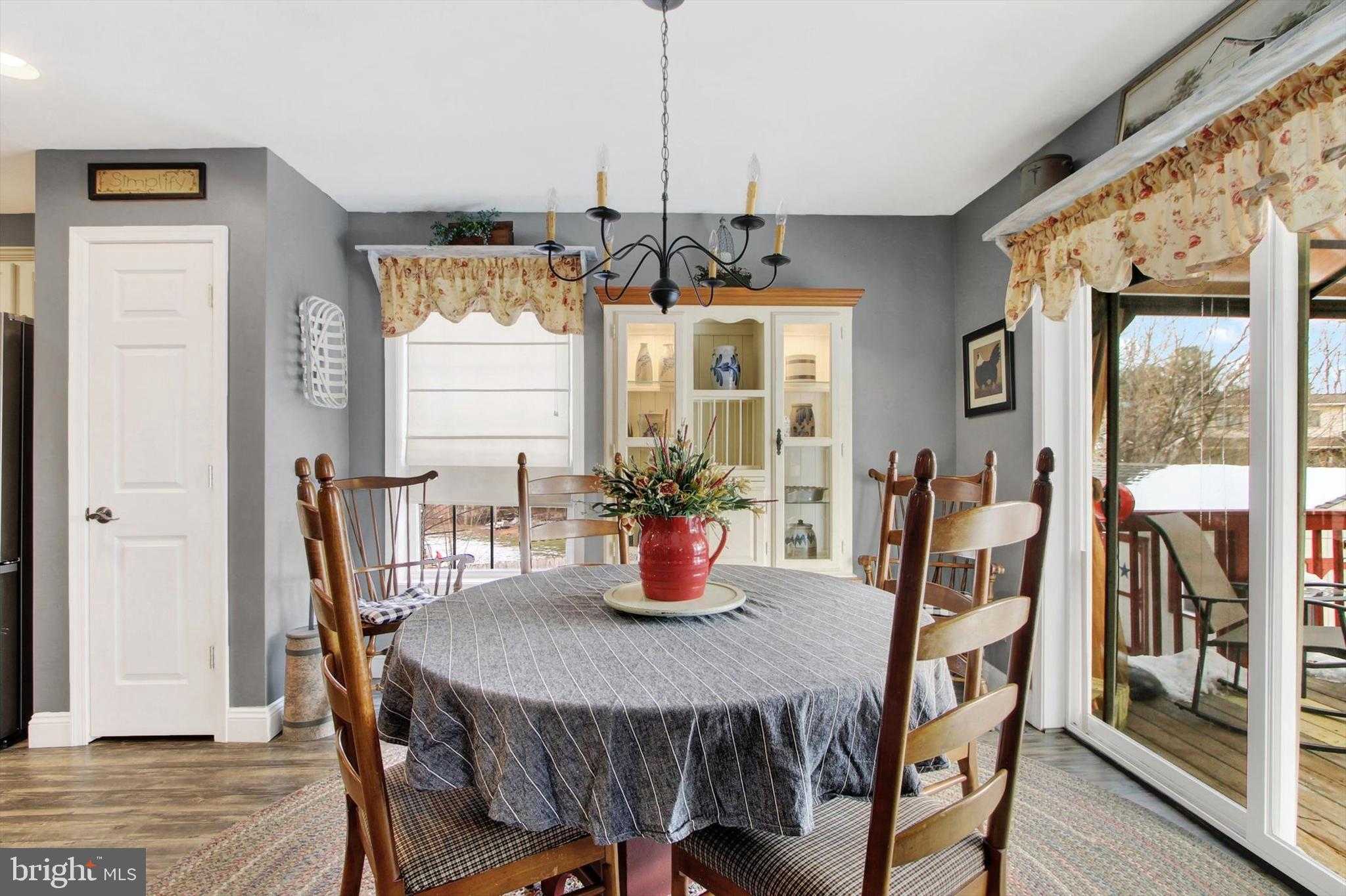 245 Kennedy CT photo 11