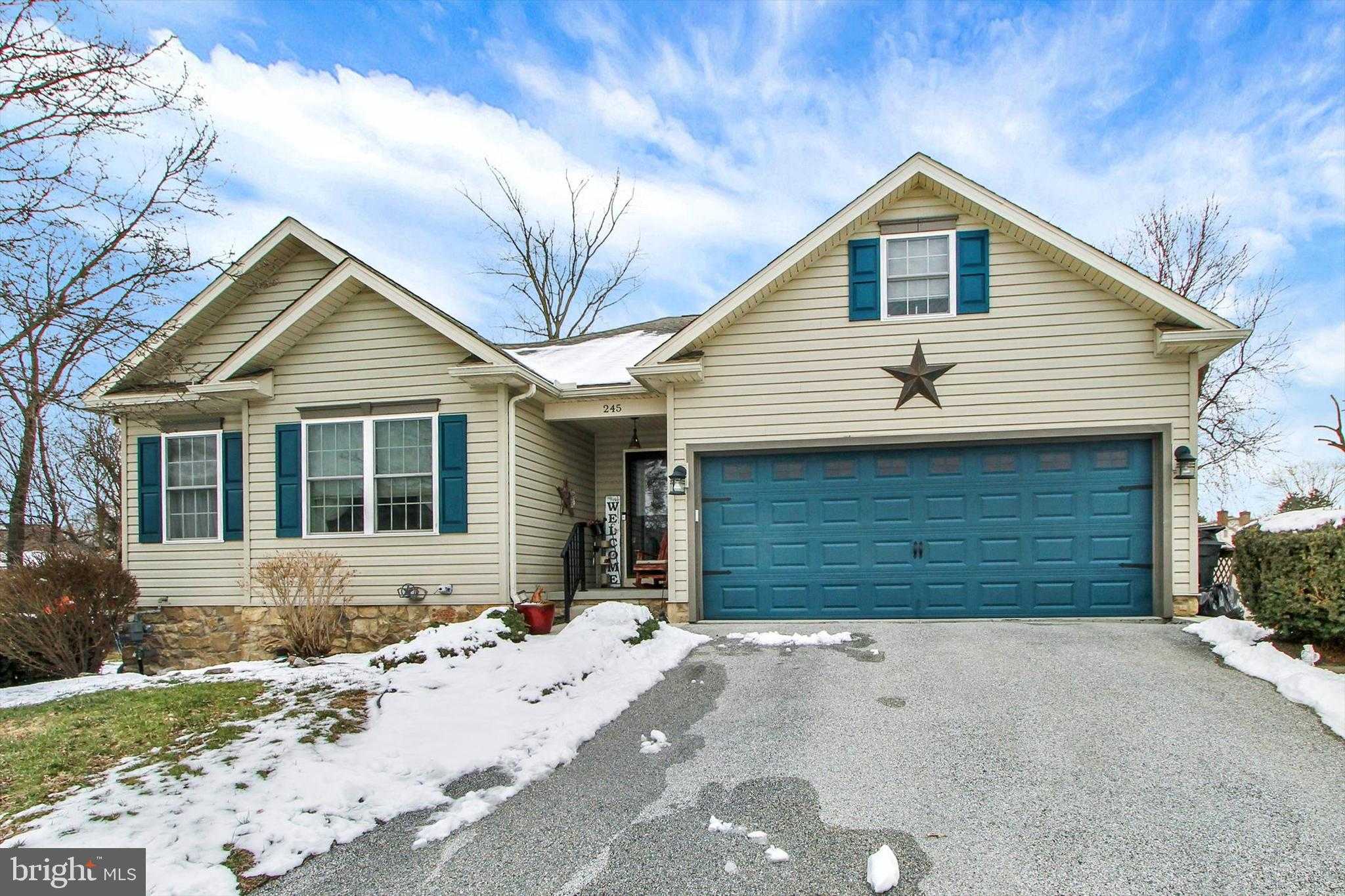 245 Kennedy CT photo 2