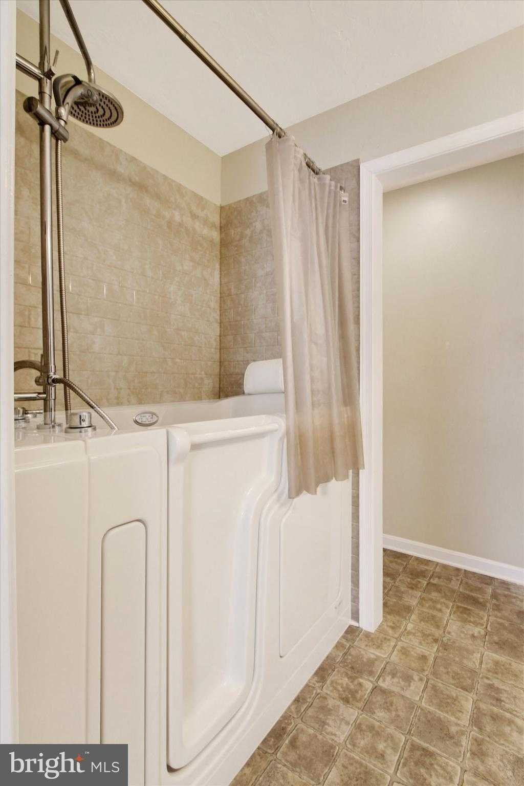 245 Kennedy CT photo 20