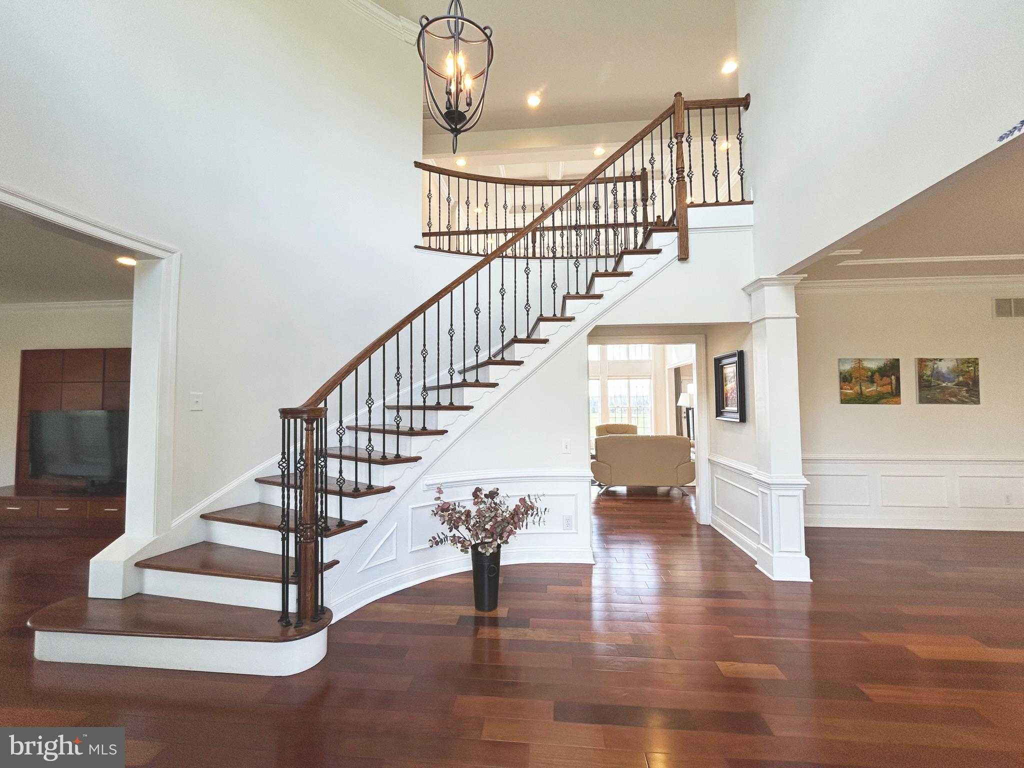 412 Mercer Dr photo 3