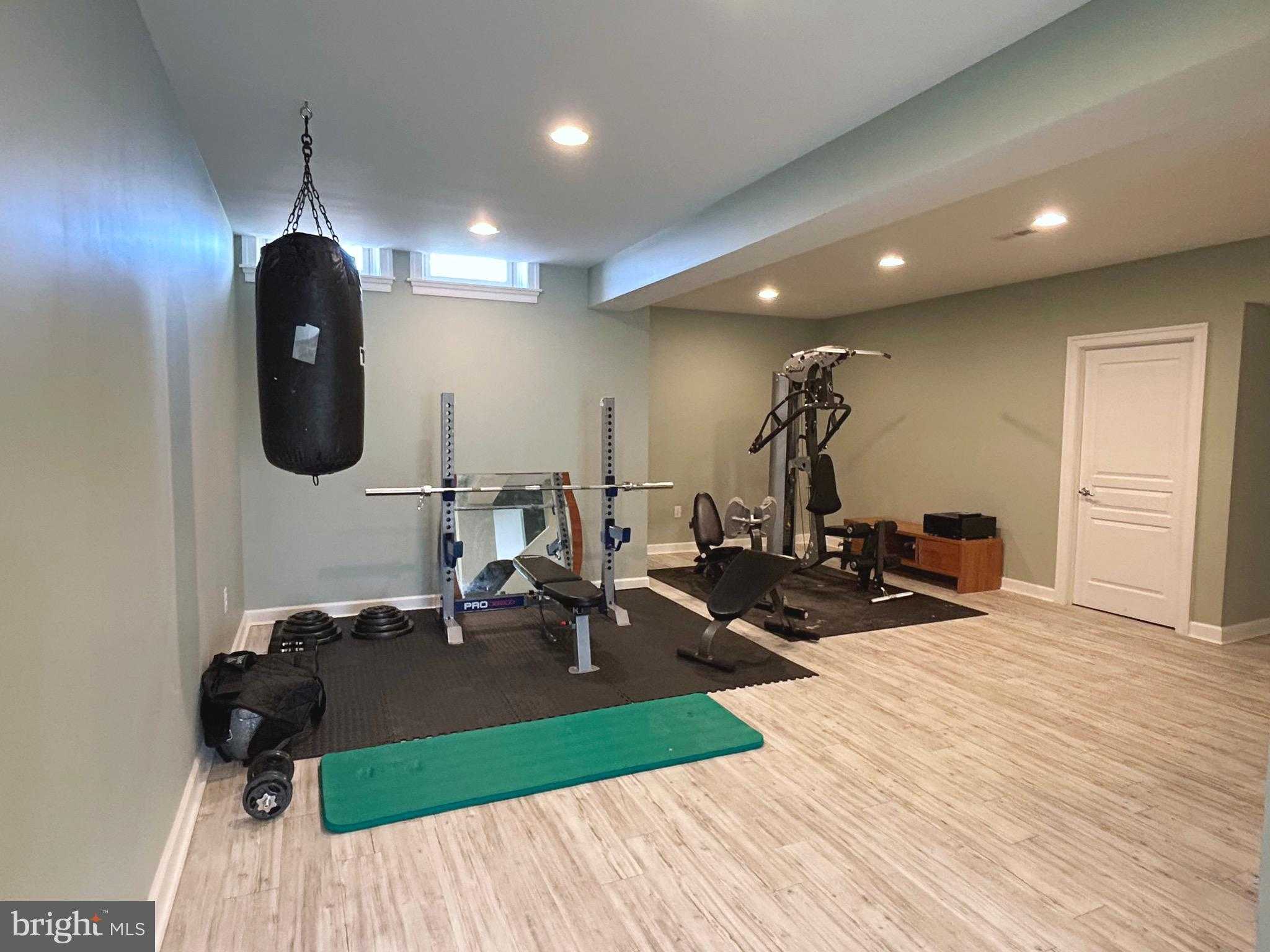 412 Mercer Dr photo 43