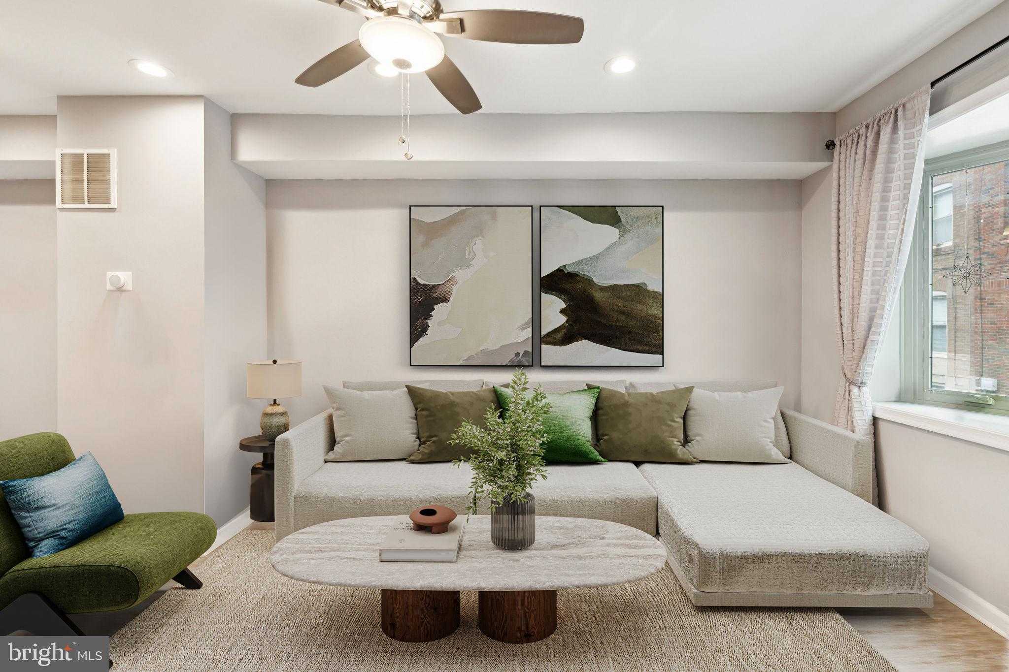 1830 Daly St photo 5